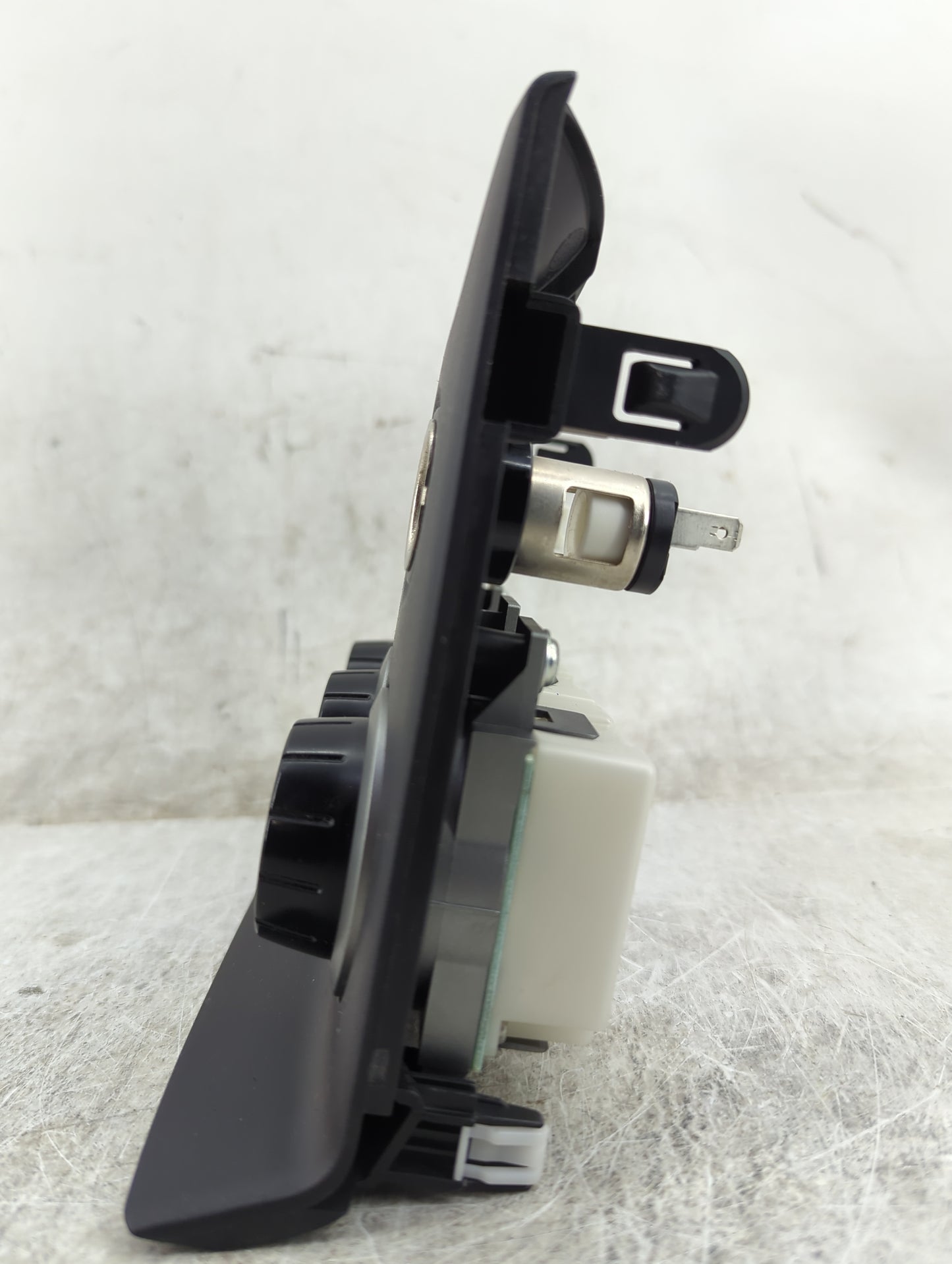 2011-2015 Nissan Rogue Climate Control Module Temperature AC/Heater Replacement P/N:27500 1VL0C 27500 1VL0C--A Fits OEM Used