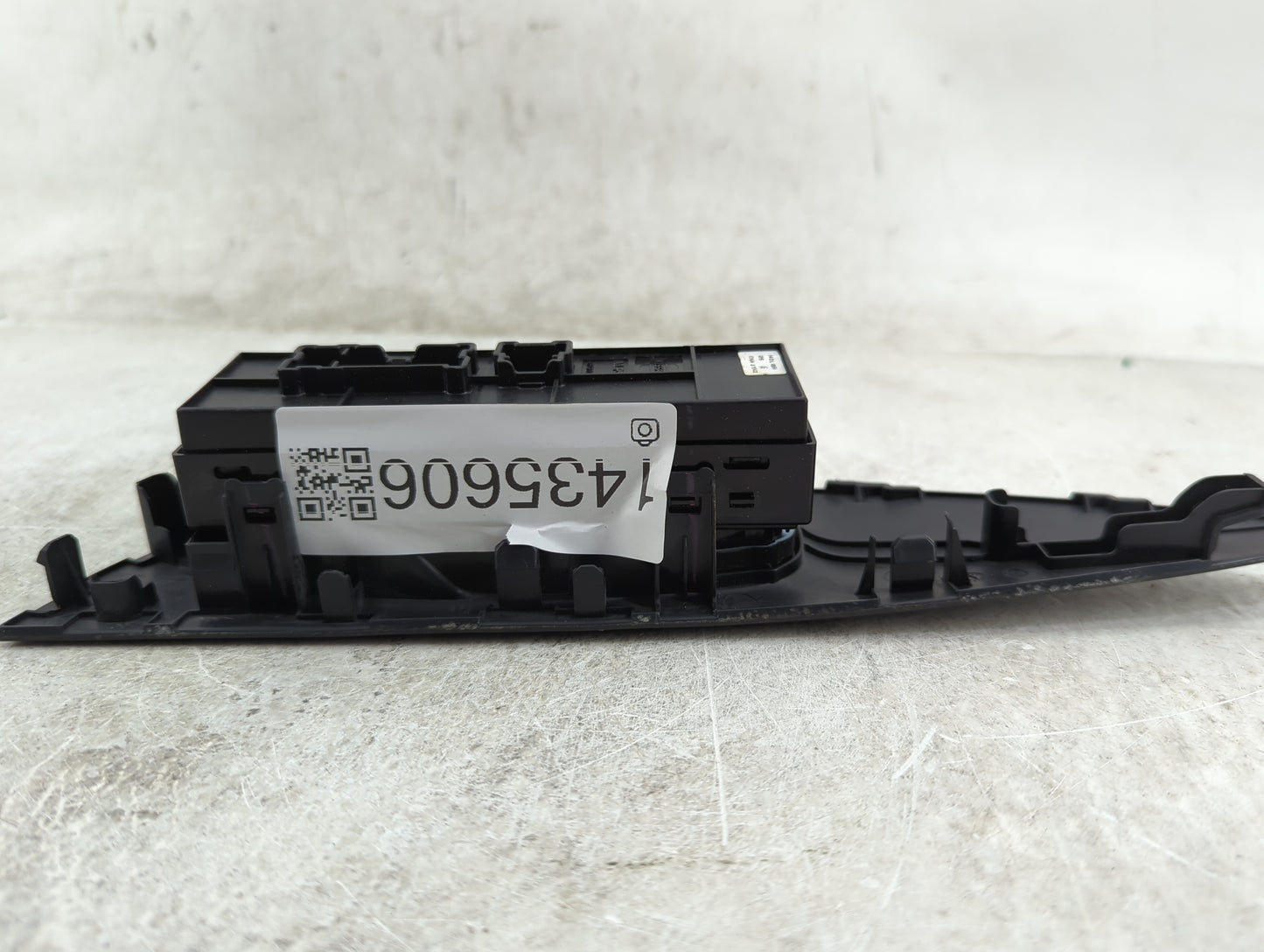 2014-2020 Nissan Rogue Master Power Window Switch Replacement Driver Side Left P/N:25401 4BA5A Fits OEM Used Auto Parts - Oe