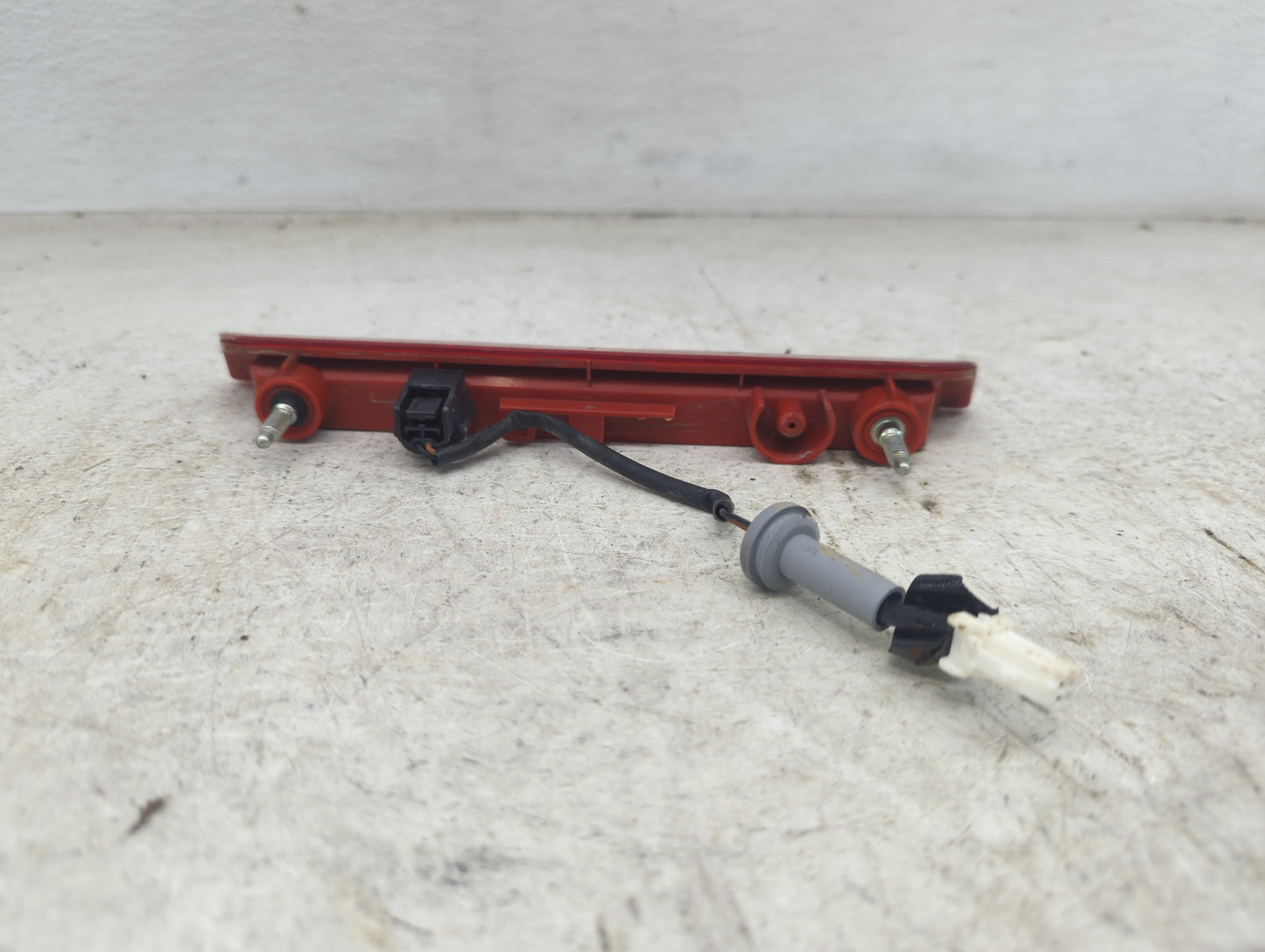 2015 Nissan Rogue Third Brake Light Tail Light Fits OEM Used Auto Parts - Oemusedautoparts1.com