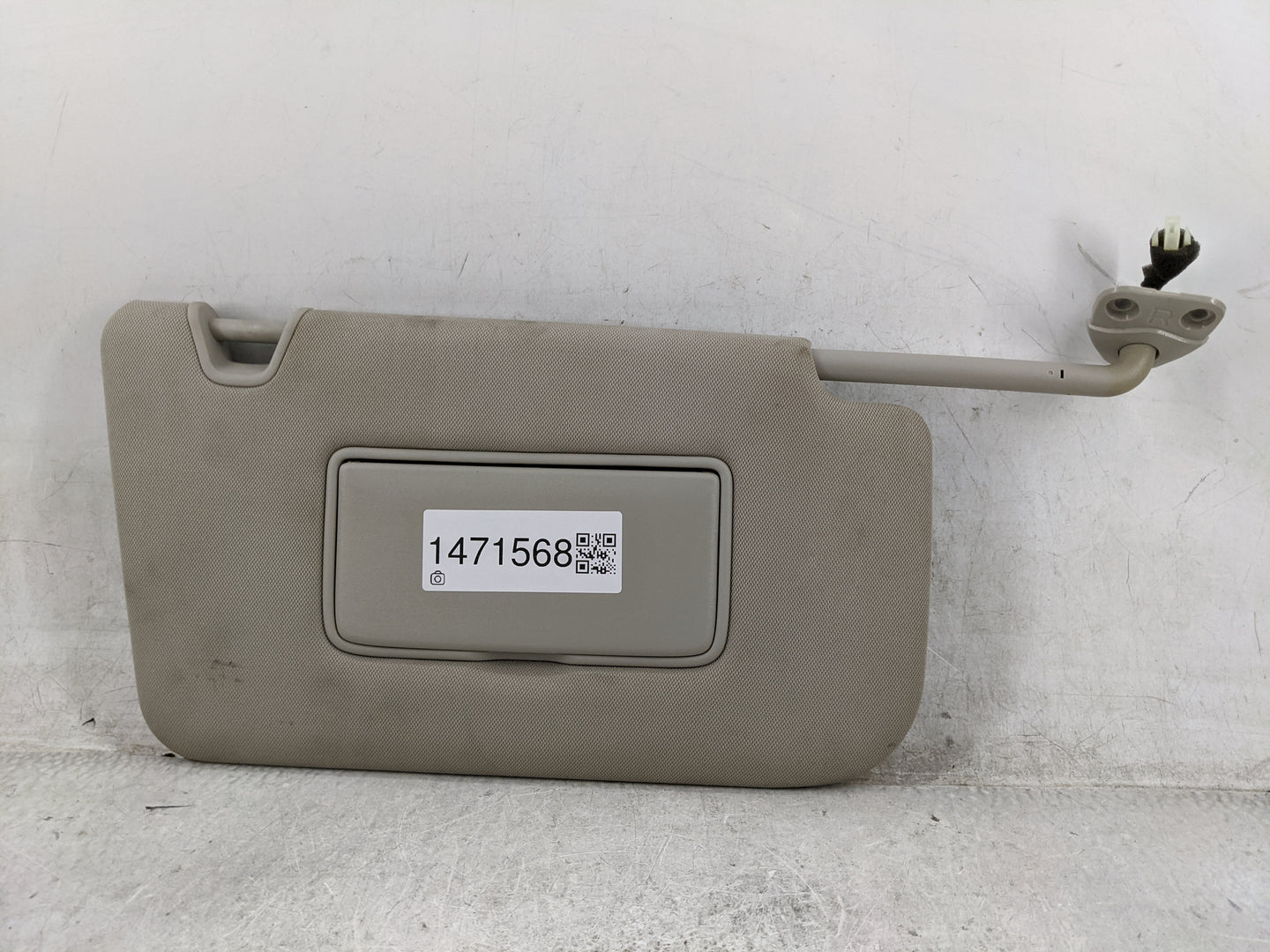 2014-2017 Nissan Rogue Sun Visor Shade Replacement Passenger Right Mirror Fits Fits 2014 2015 2016 2017 OEM Used Auto Parts 