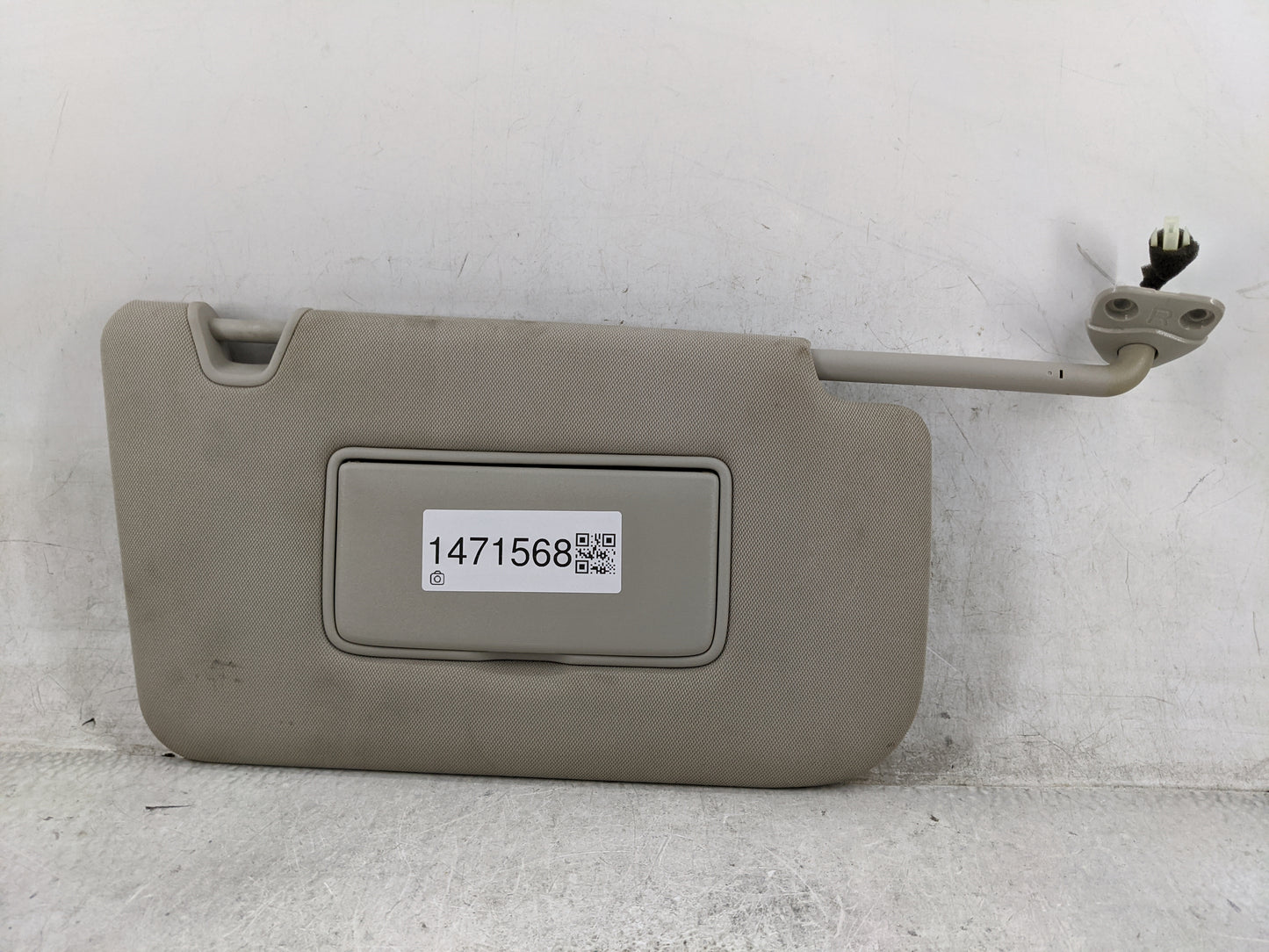 2014-2017 Nissan Rogue Sun Visor Shade Replacement Passenger Right Mirror Fits Fits 2014 2015 2016 2017 OEM Used Auto Parts 
