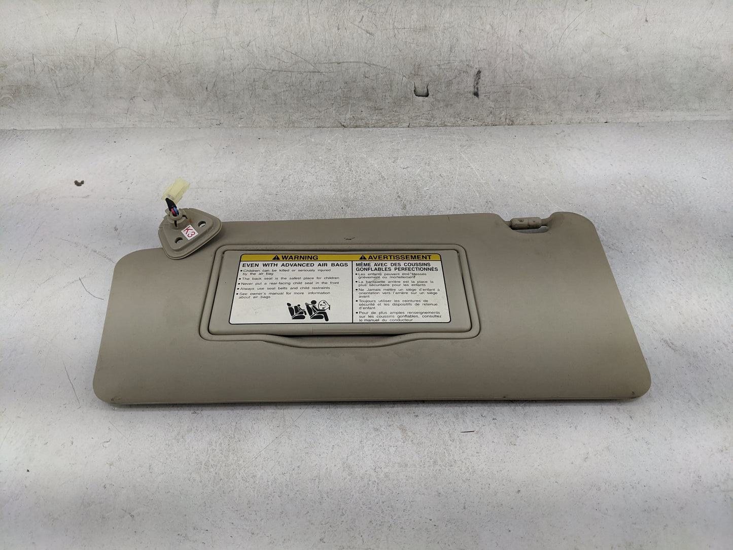 2011-2015 Nissan Rogue Sun Visor Shade Replacement Driver Left Mirror Fits Fits 2011 2012 2013 2014 2015 OEM Used Auto Parts