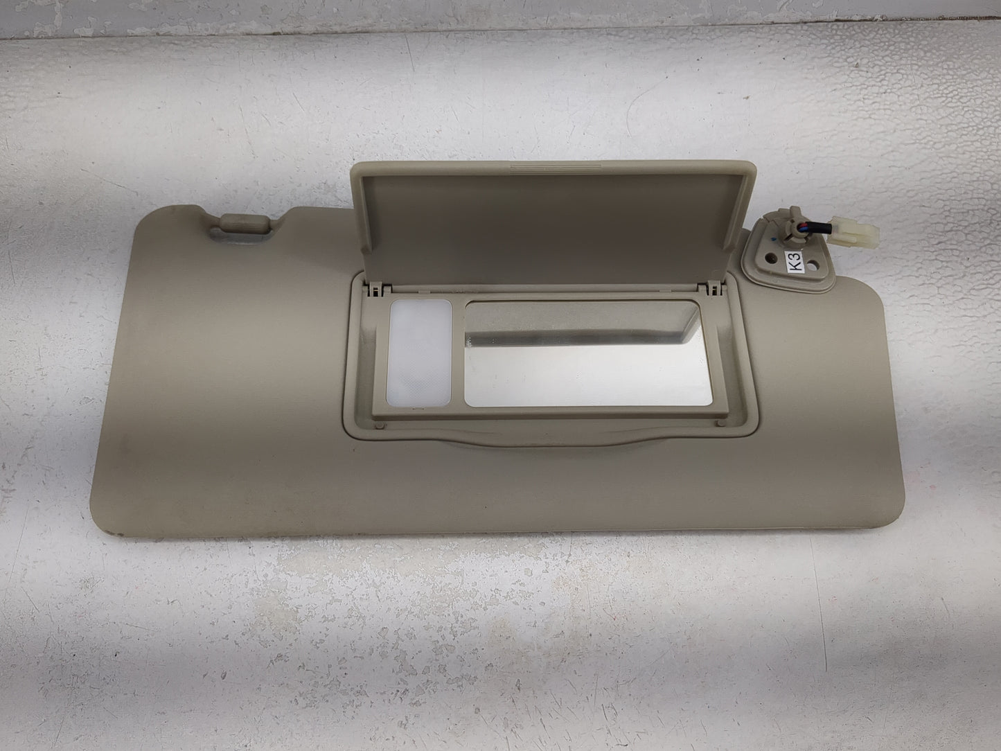 2008-2015 Nissan Rogue Sun Visor Shade Replacement Passenger Right Mirror Fits Fits 2008 2009 2010 2011 2012 2013 2014 2015 