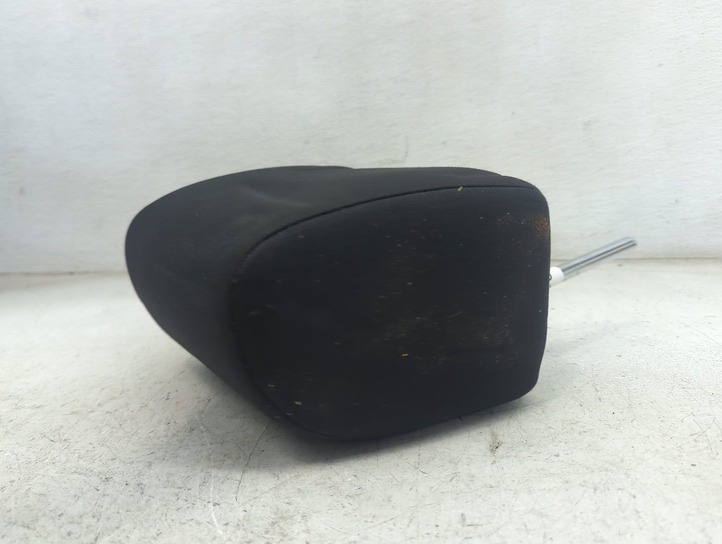 2015 Nissan Rogue Headrest Head Rest Front Driver Seat Black 1473105 - Oemusedautoparts1.com