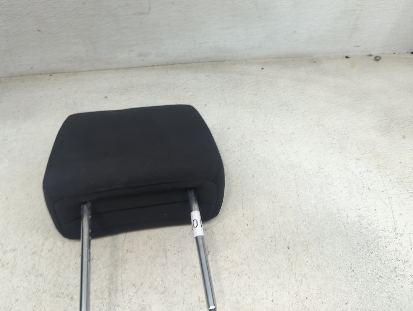 2015 Nissan Rogue Headrest Head Rest Front Driver Seat Black 1473105 - Oemusedautoparts1.com