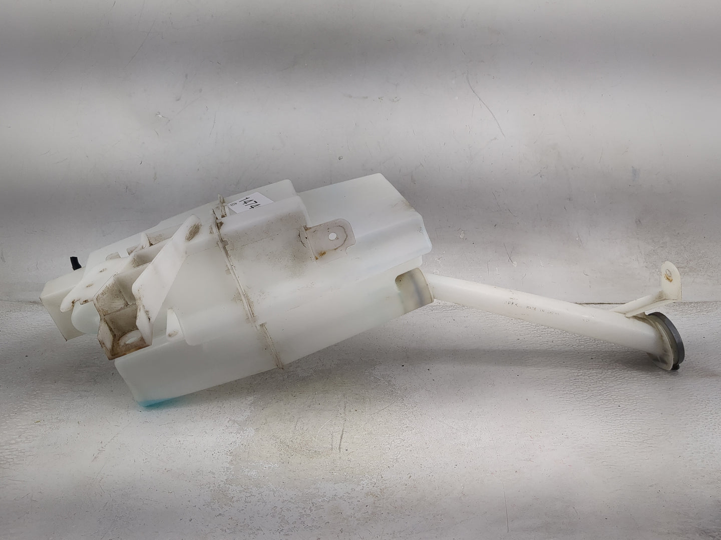 2008-2015 Nissan Rogue Windshield Washer Fluid Reservoir Bottle Oem 1474055 - Oemusedautoparts1.com