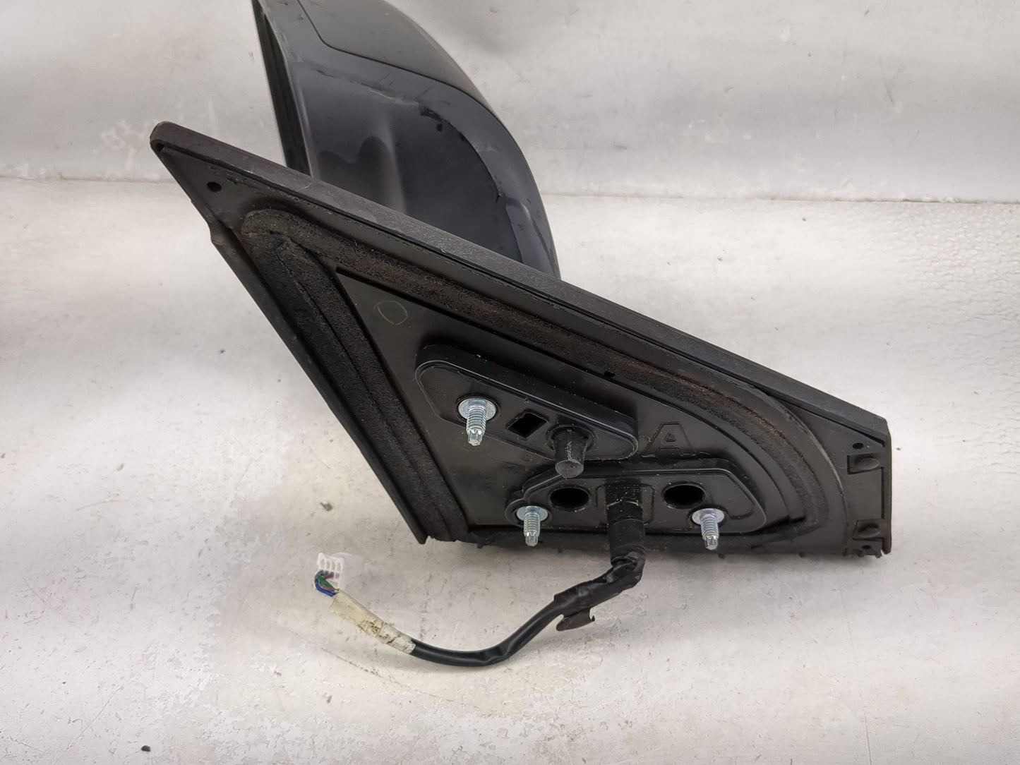 2017-2020 Nissan Rogue Driver Side View Mirror - Left Door Mirror OEM Used - Oemusedautoparts1.com