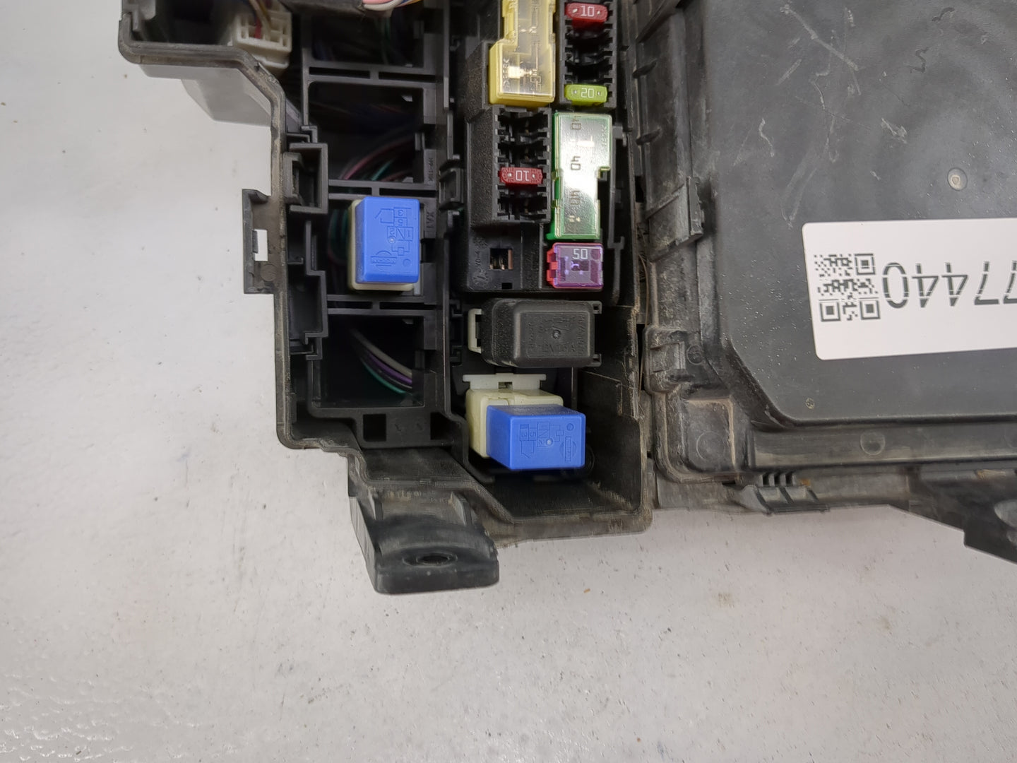 2012-2015 Nissan Rogue Fusebox Fuse Box Panel Relay Module P/N:284B6-JG31A 1VX0A Fits Fits 2012 2013 2014 2015 OEM Used Auto