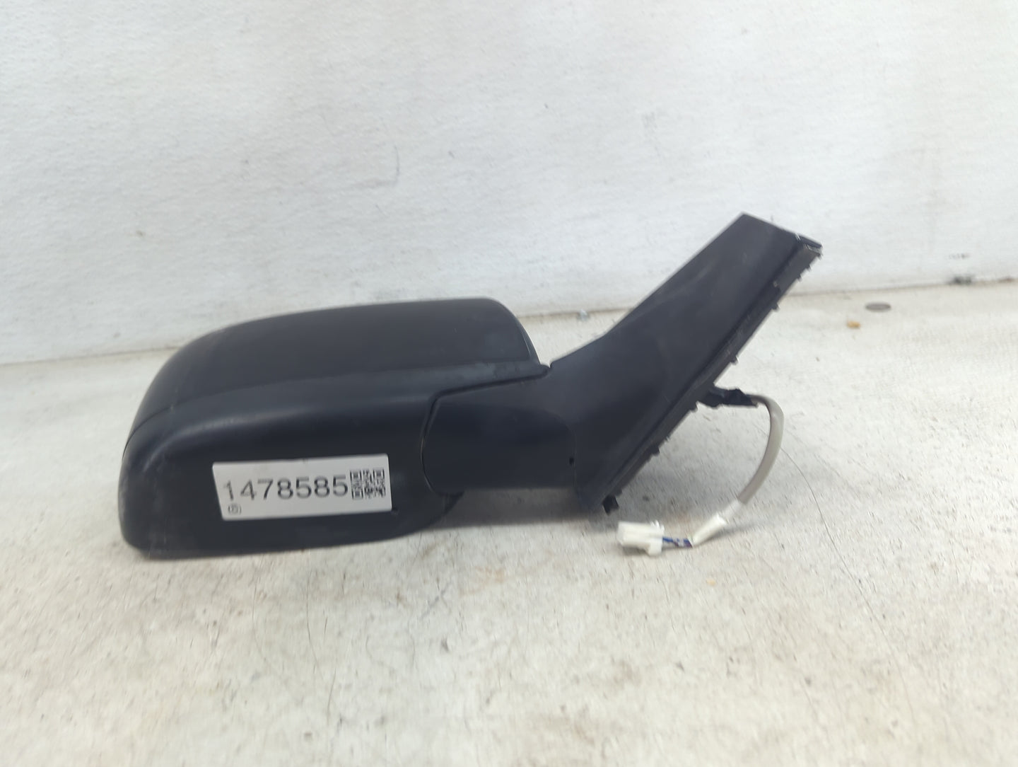 2008-2015 Nissan Rogue Passenger Side View Mirror - Right Door Mirror OEM Used - Oemusedautoparts1.com