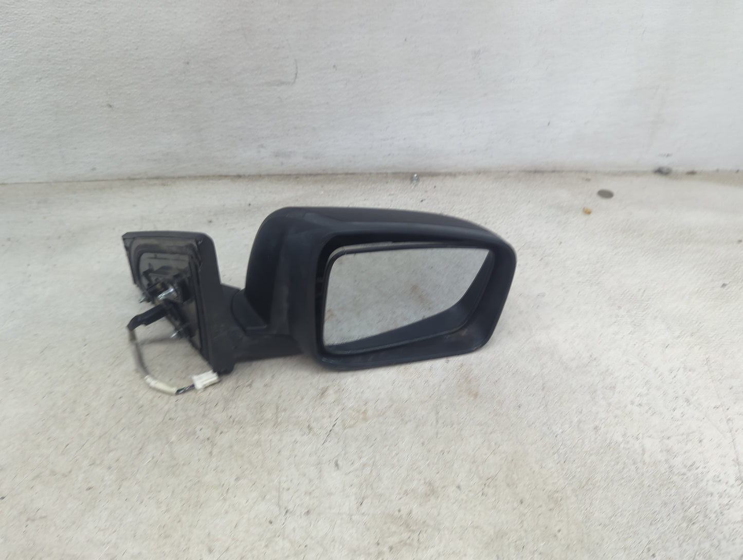 2008-2015 Nissan Rogue Passenger Side View Mirror - Right Door Mirror OEM Used - Oemusedautoparts1.com