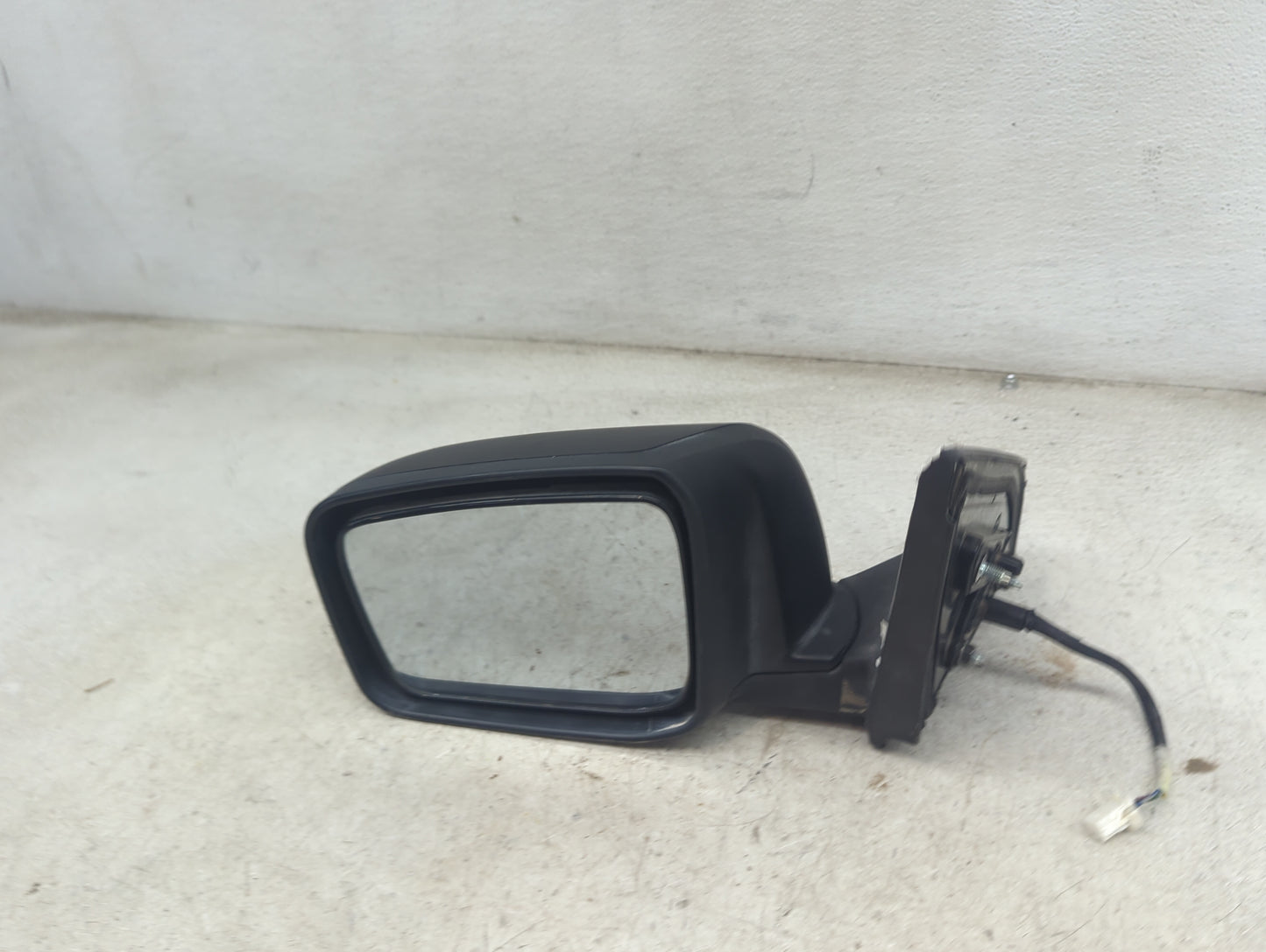 2015 Nissan Rogue Driver Side View Mirror - Left Door Mirror OEM Used - Oemusedautoparts1.com