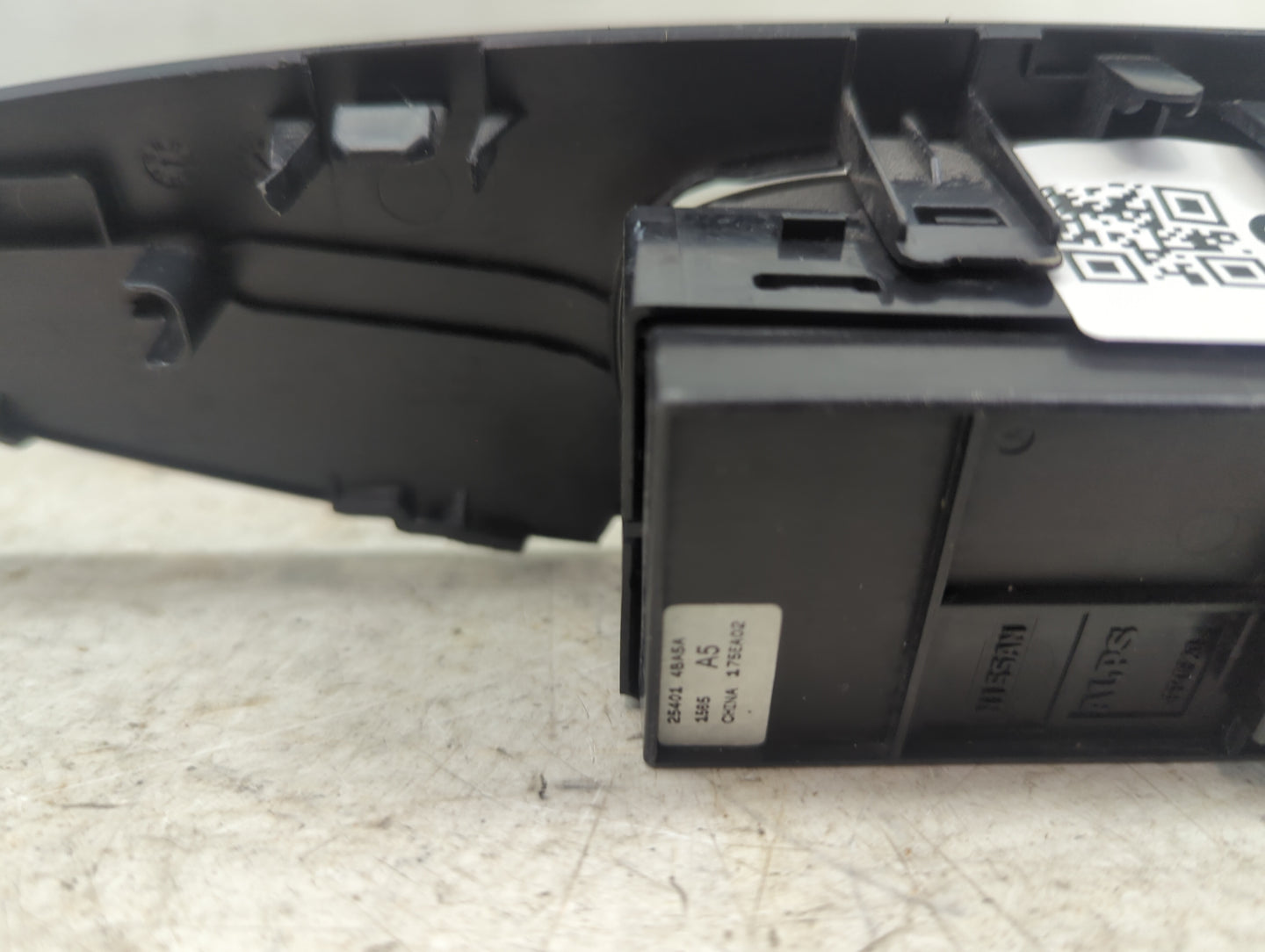 2014-2020 Nissan Rogue Master Power Window Switch Replacement Driver Side Left P/N:25401 4BA5A 1S5 Fits OEM Used Auto Parts 