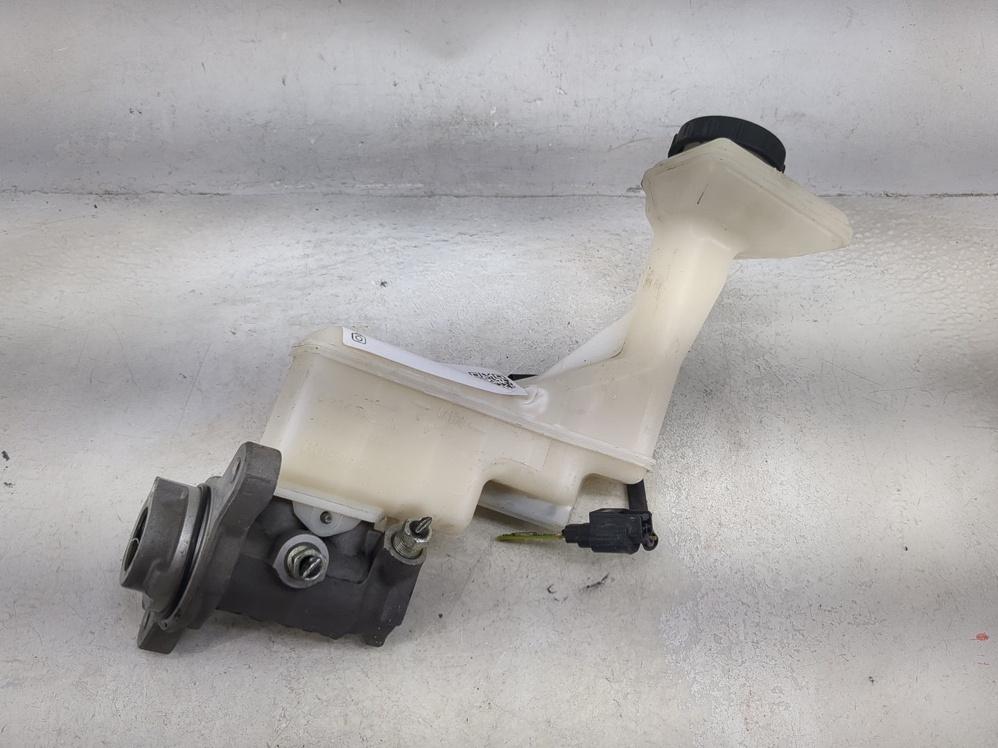 2015-2020 Nissan Rogue Brake Master Cylinder 1491124 - Oemusedautoparts1.com