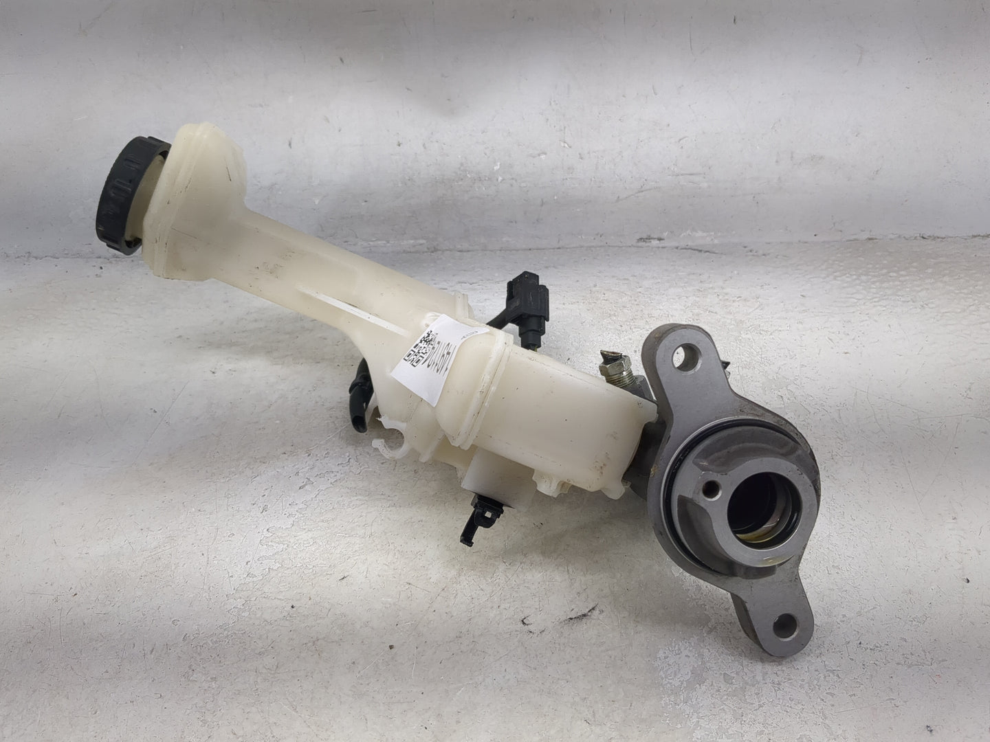 2015-2020 Nissan Rogue Brake Master Cylinder 1491124 - Oemusedautoparts1.com