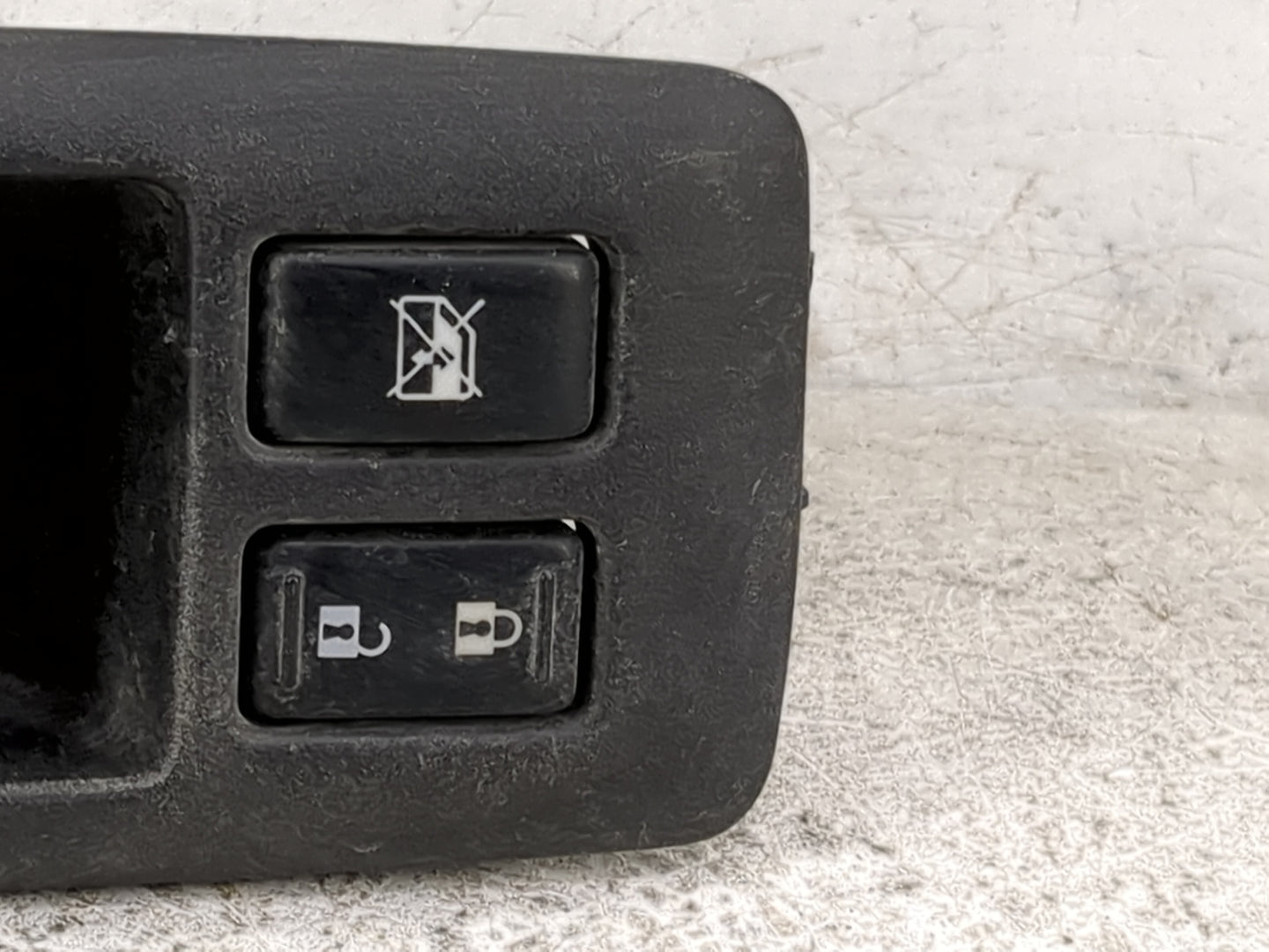 2015 Nissan Rogue Master Power Window Switch Replacement Driver Side Left Fits OEM Used Auto Parts - Oemusedautoparts1.com