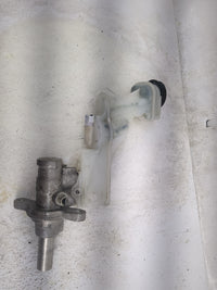 2008-2015 Nissan Rogue Brake Master Cylinder 1497768 - Oemusedautoparts1.com