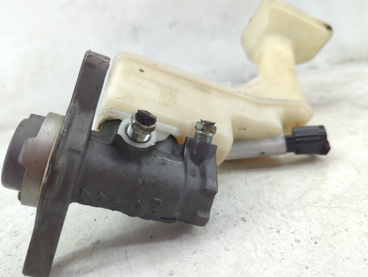 2017-2020 Nissan Rogue Brake Master Cylinder 1515954 - Oemusedautoparts1.com