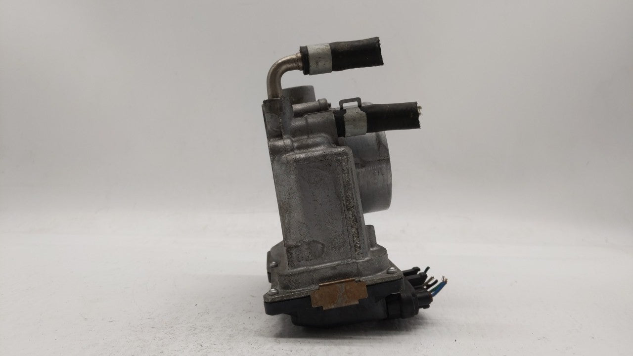 2014-2019 Nissan Rogue Throttle Body P/N:3TA60-01 B 3TA60-01 A, 3TA60-01 C Fits Fits 2013 2014 2015 2016 2017 2018 2019 OEM 