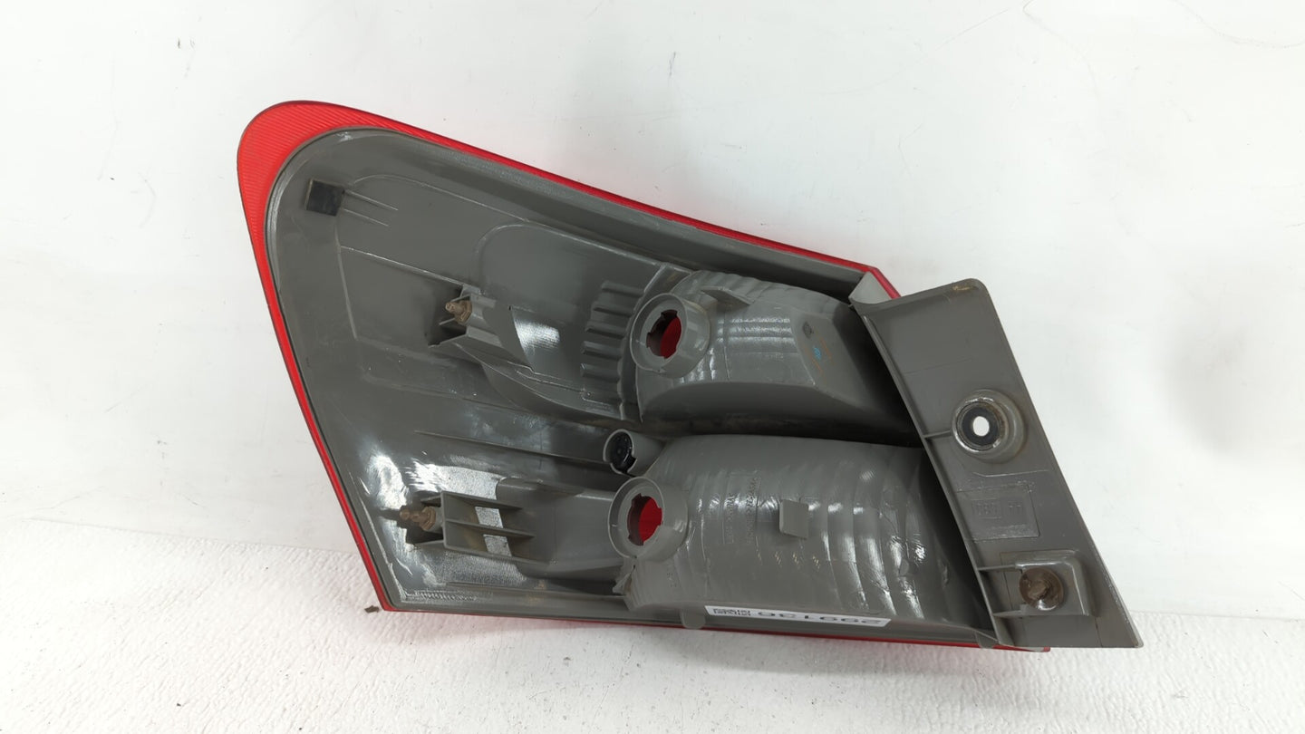 2008-2015 Nissan Rogue Tail Light Assembly Passenger Right OEM Fits Fits 2008 2009 2010 2011 2012 2013 2014 2015 OEM Used Au