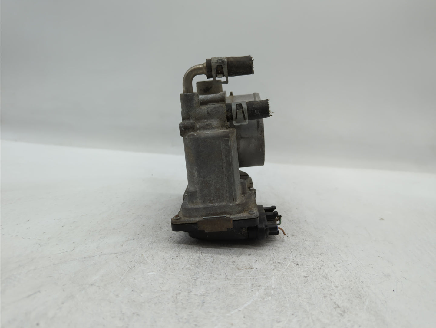 2014-2019 Nissan Rogue Throttle Body P/N:3TA60-01 C 3TA60-01 B, 3TA60-01 A Fits Fits 2013 2014 2015 2016 2017 2018 2019 OEM 