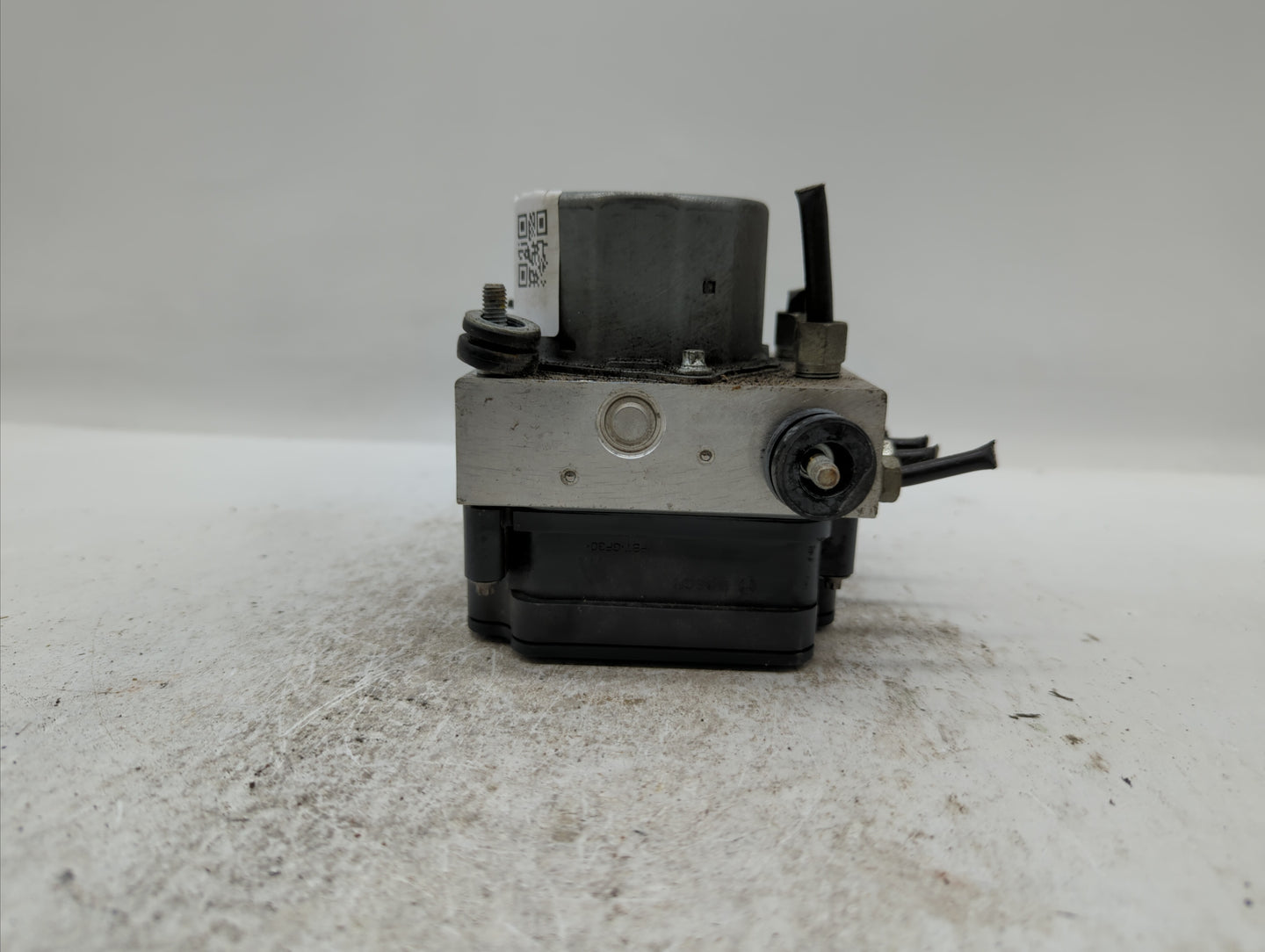 2014-2015 Nissan Rogue ABS Pump Control Module Replacement P/N:47660 4BF0A Fits Fits 2014 2015 OEM Used Auto Parts - Oemused
