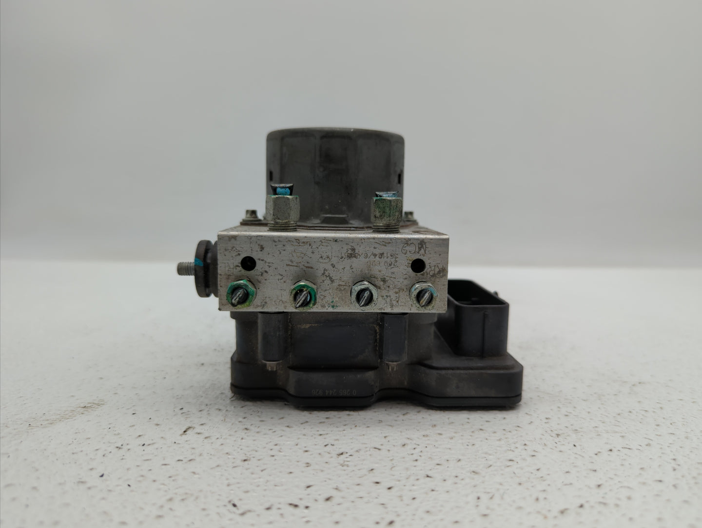 2015-2016 Nissan Rogue ABS Pump Control Module Replacement P/N:2265106452 47660-5HA0A Fits Fits 2015 2016 OEM Used Auto Part