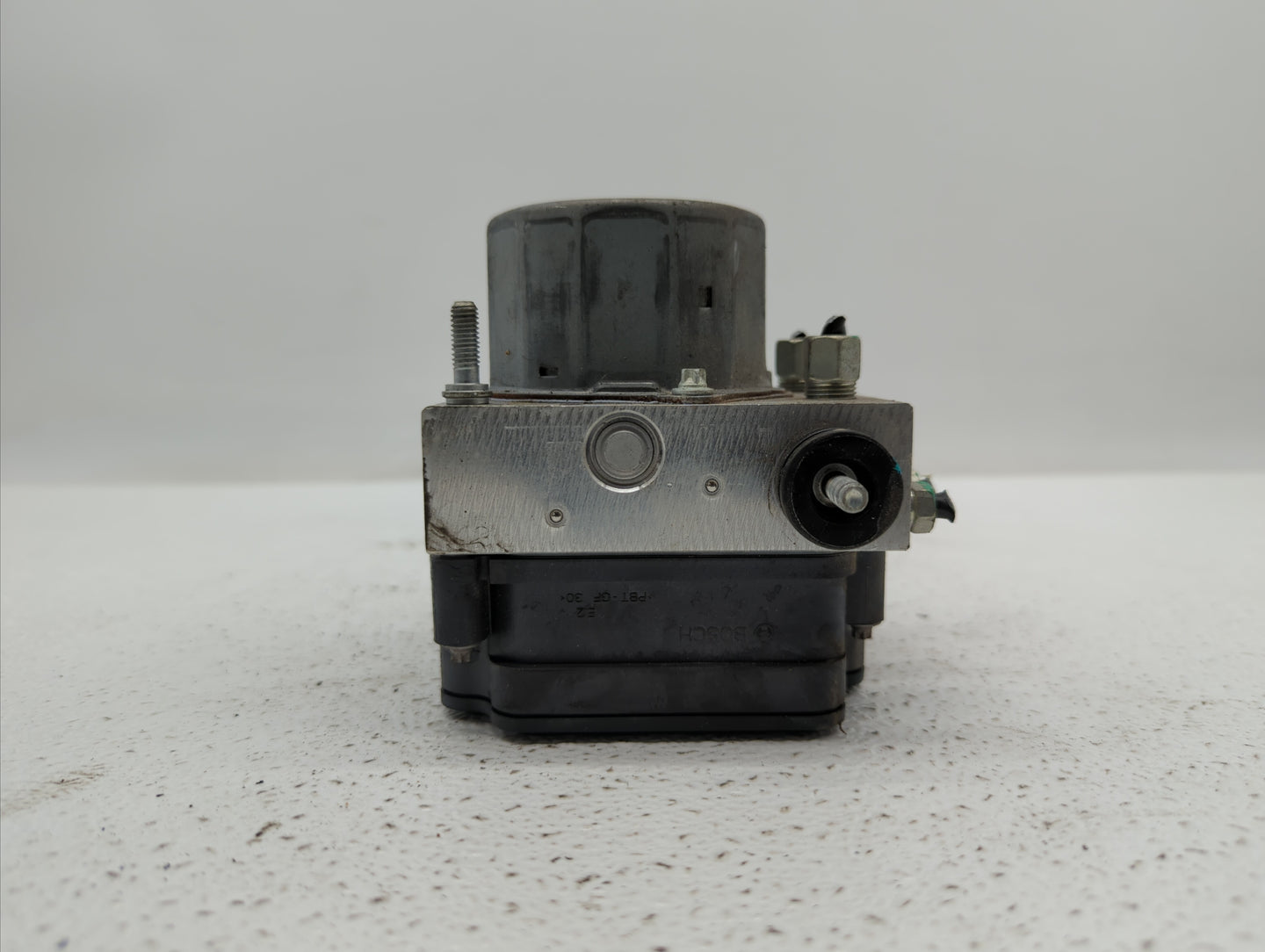 2015-2016 Nissan Rogue ABS Pump Control Module Replacement P/N:2265106452 47660-5HA0A Fits Fits 2015 2016 OEM Used Auto Part