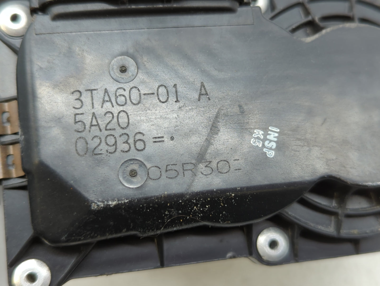 2014-2019 Nissan Rogue Throttle Body P/N:3TA60-01 C 3TA60-01 B, 3TA60-01 A Fits Fits 2013 2014 2015 2016 2017 2018 2019 OEM 