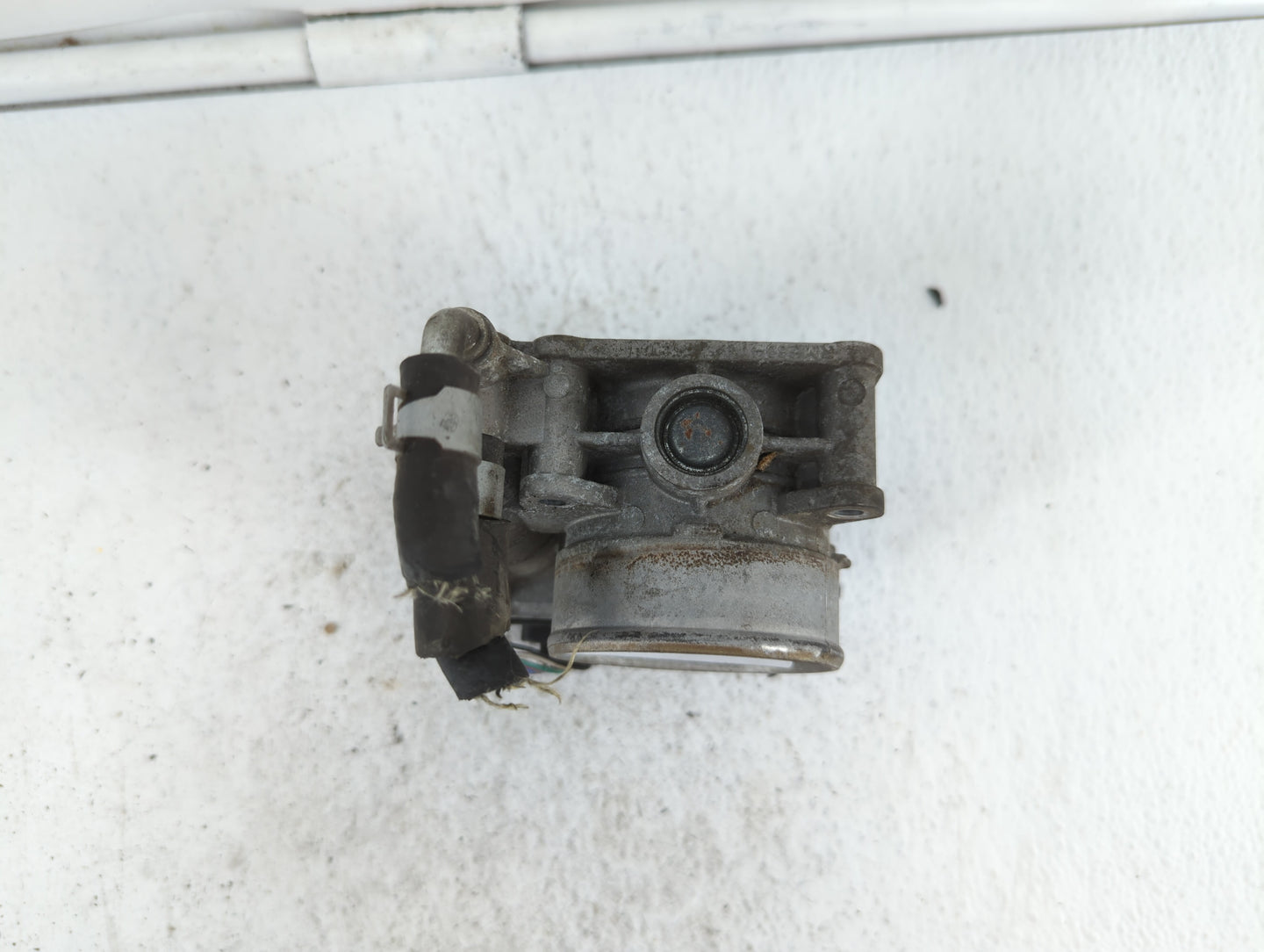 2011-2015 Nissan Rogue Throttle Body P/N:526-01 RME60-15 Fits Fits 2011 2012 2013 2014 2015 OEM Used Auto Parts - Oemusedaut