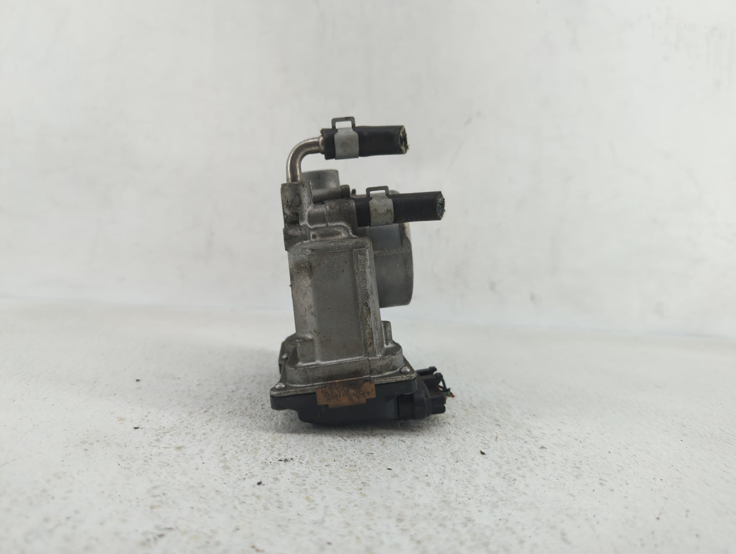 2014-2019 Nissan Rogue Throttle Body P/N:3TA60-01 C 3TA60-01 B, 3TA60-01 A Fits Fits 2013 2014 2015 2016 2017 2018 2019 OEM 