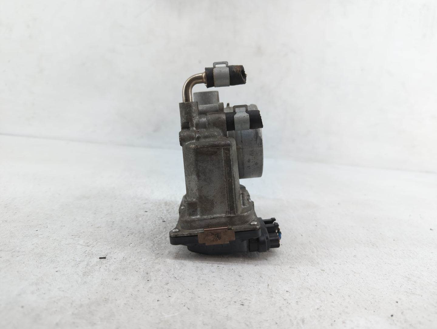 2014-2019 Nissan Rogue Throttle Body P/N:3TA60-01 C 3TA60-01 B, 3TA60-01 A Fits Fits 2013 2014 2015 2016 2017 2018 2019 OEM 