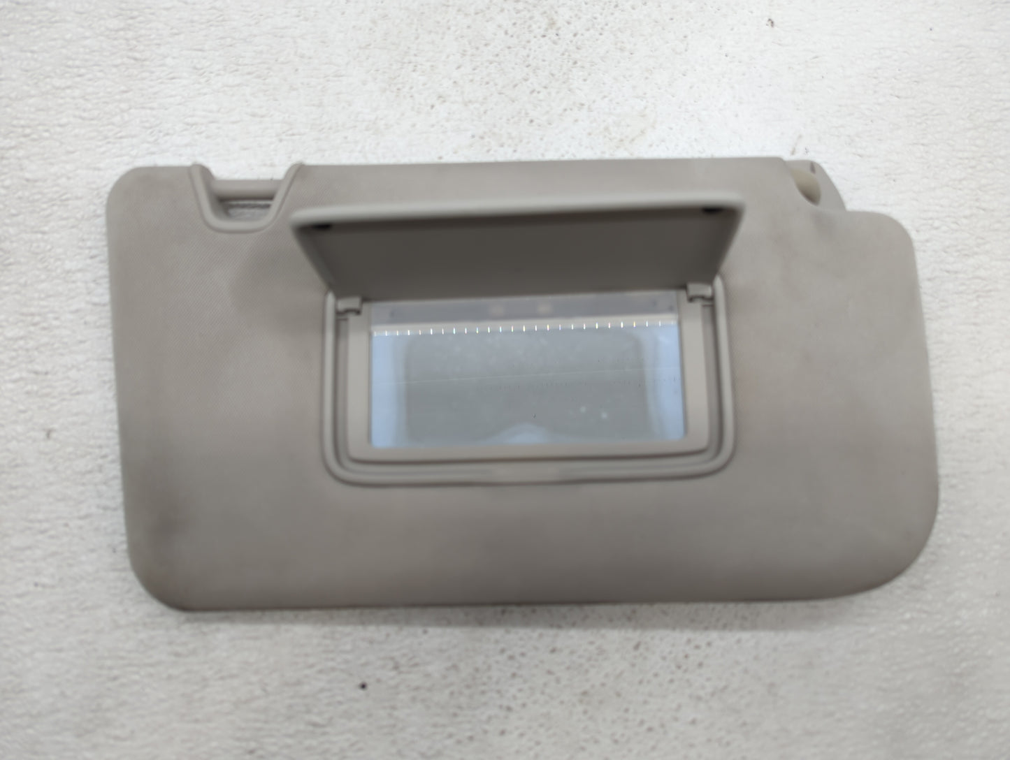2014-2017 Nissan Rogue Sun Visor Shade Replacement Passenger Right Mirror Fits Fits 2014 2015 2016 2017 OEM Used Auto Parts 