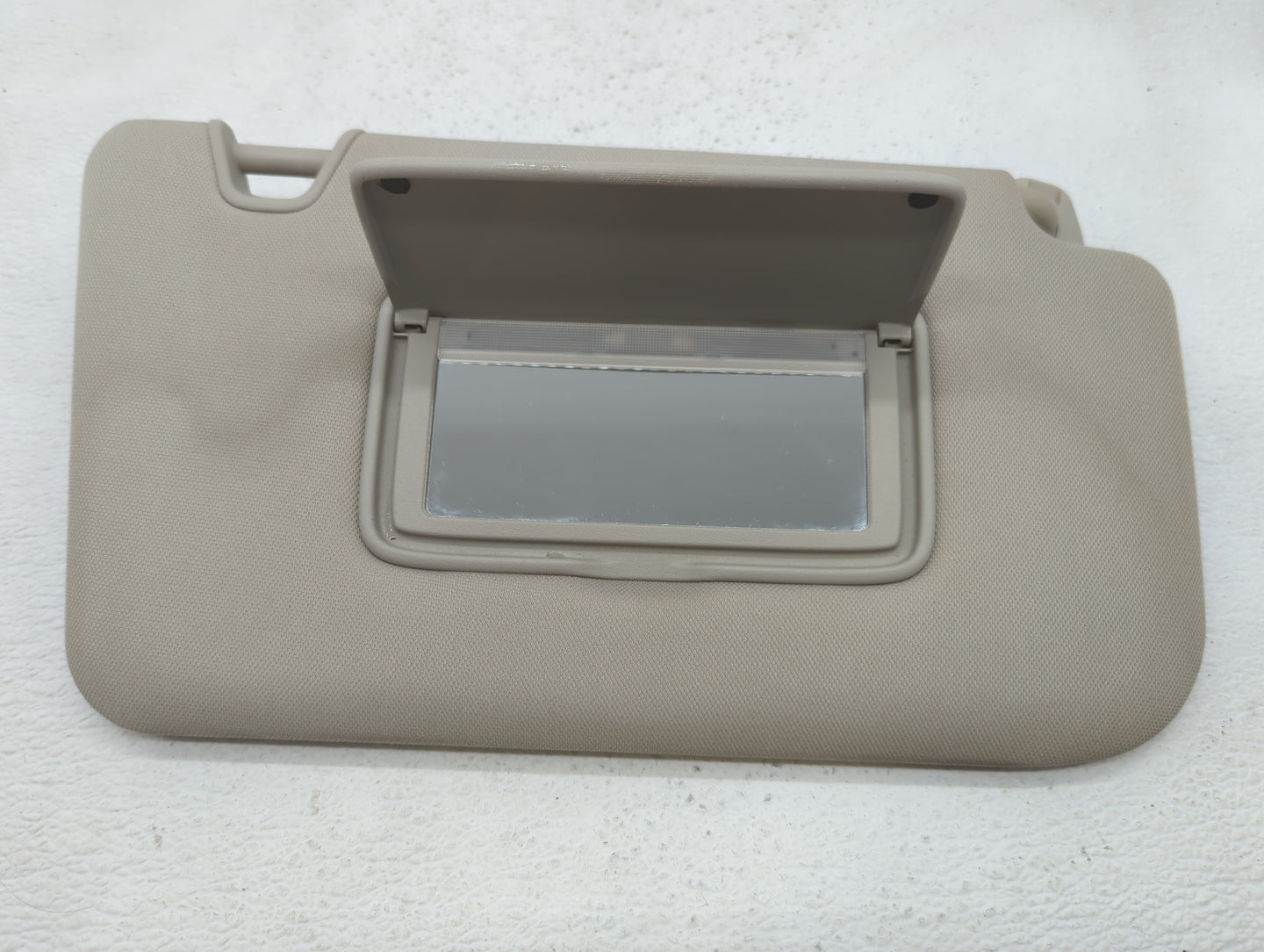 2014-2017 Nissan Rogue Sun Visor Shade Replacement Passenger Right Mirror Fits Fits 2014 2015 2016 2017 OEM Used Auto Parts 