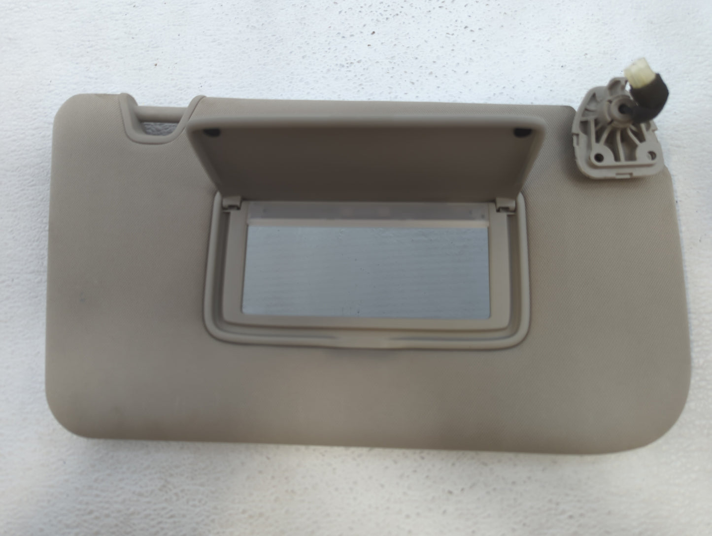 2014-2017 Nissan Rogue Sun Visor Shade Replacement Passenger Right Mirror Fits Fits 2014 2015 2016 2017 OEM Used Auto Parts 