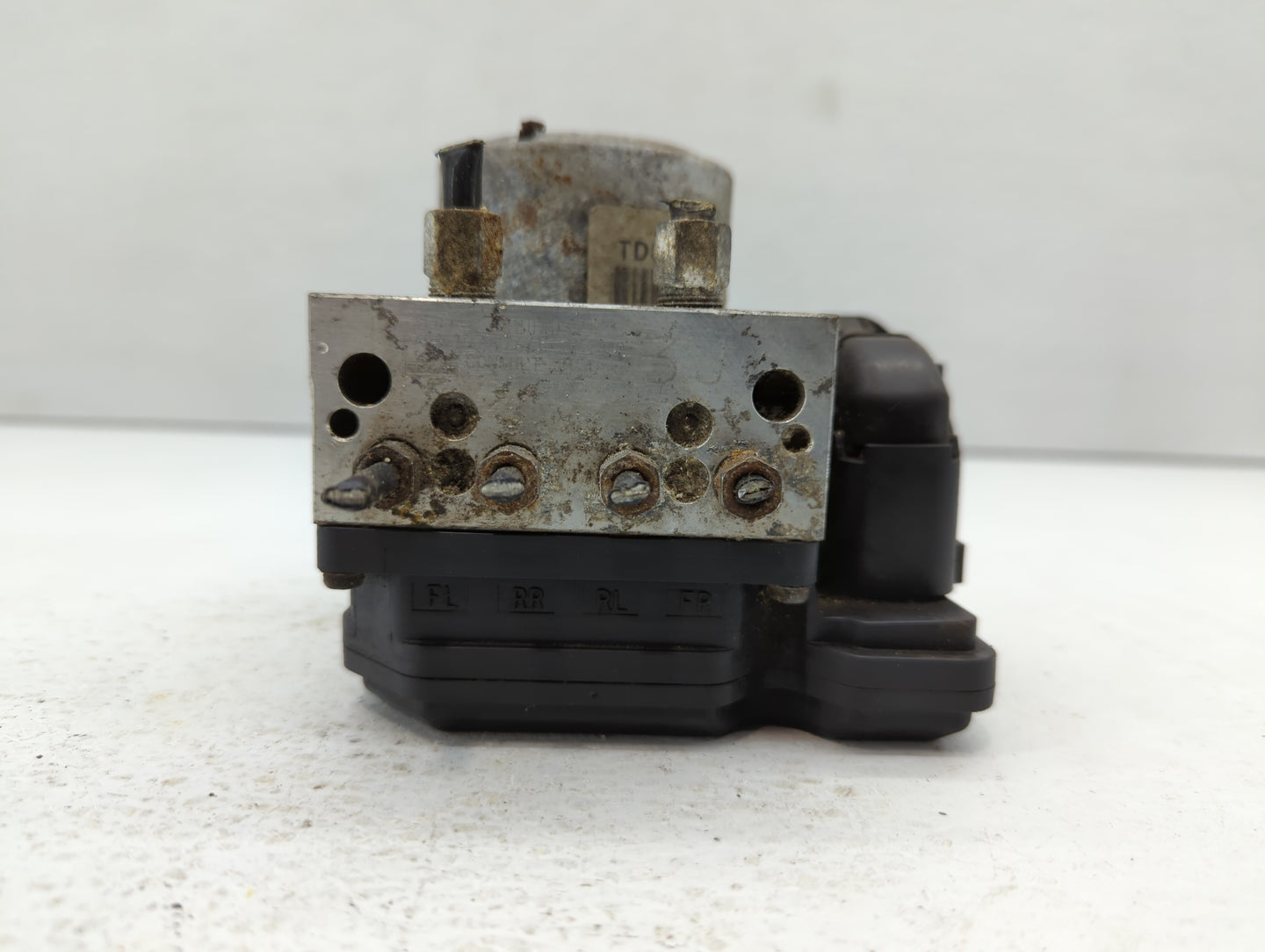 2012-2015 Nissan Rogue ABS Pump Control Module Replacement P/N:TD8405 4Y141884 Fits Fits 2012 2013 2014 2015 OEM Used Auto P