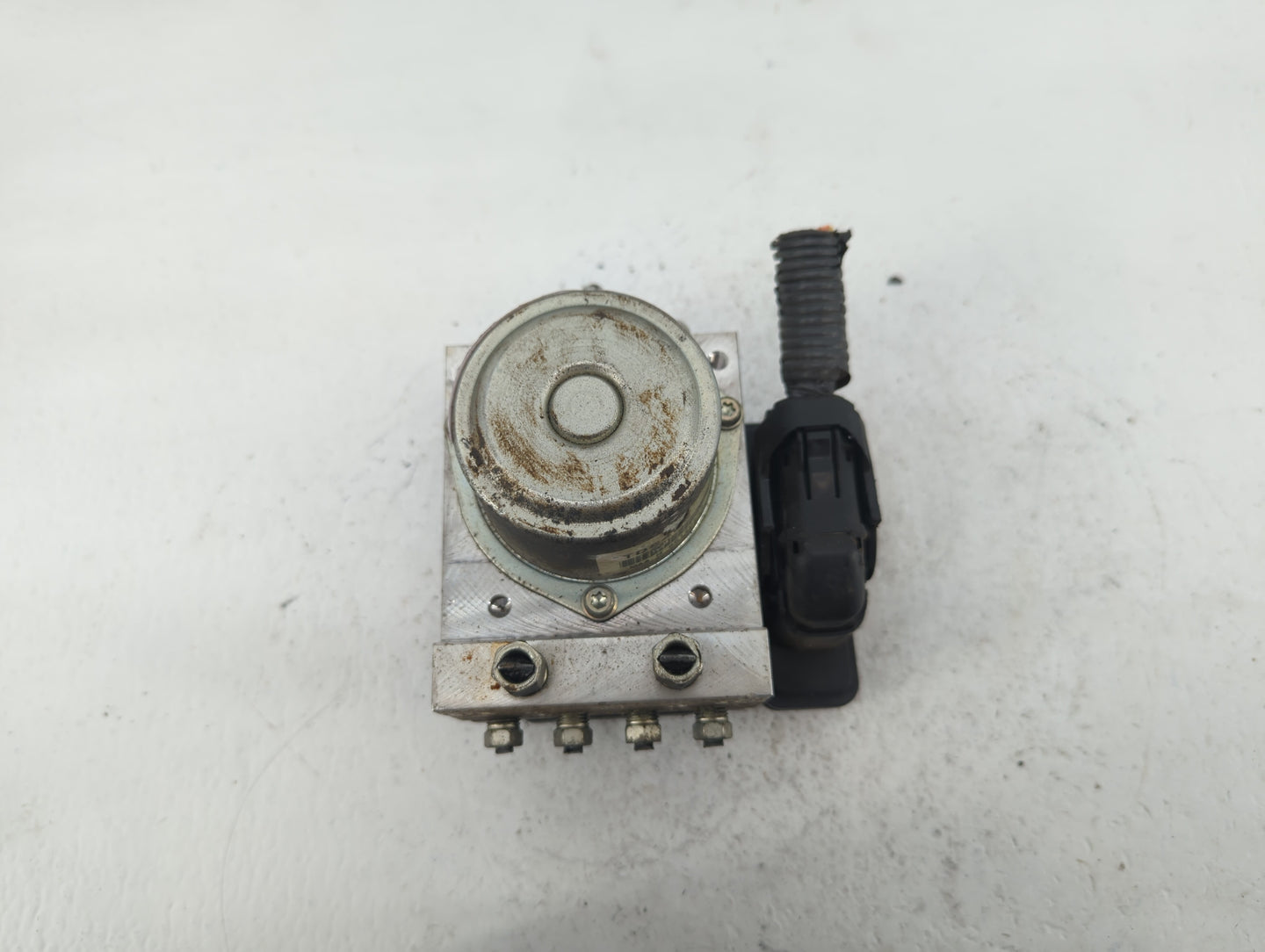 2012-2015 Nissan Rogue ABS Pump Control Module Replacement P/N:55120245 Fits Fits 2012 2013 2014 2015 OEM Used Auto Parts - 