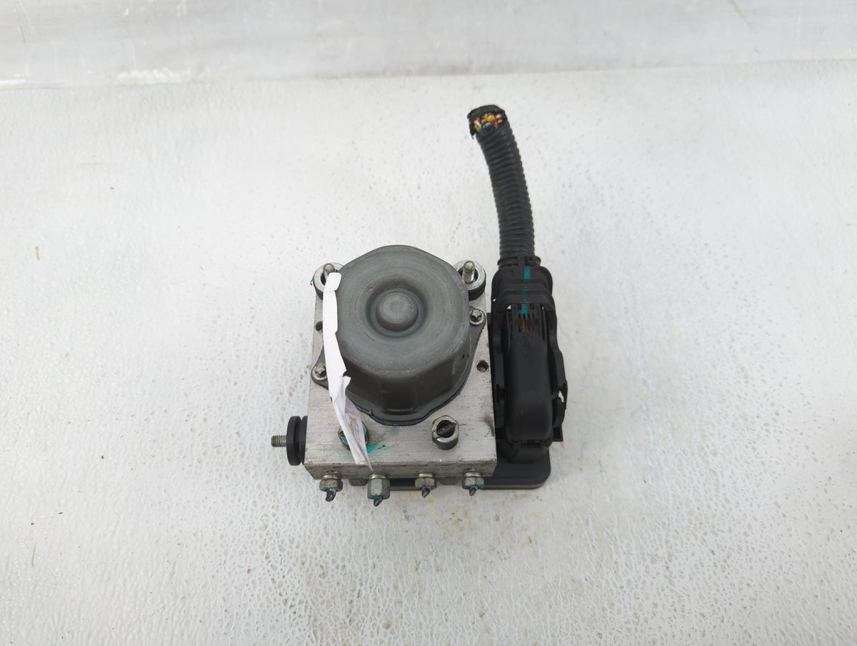 2015-2016 Nissan Rogue Anti-Lock Brake ABS Pump Module Actuator OEM P/N:47660 5HA0A Fits Fits 2015 2016 OEM Used Auto Parts 