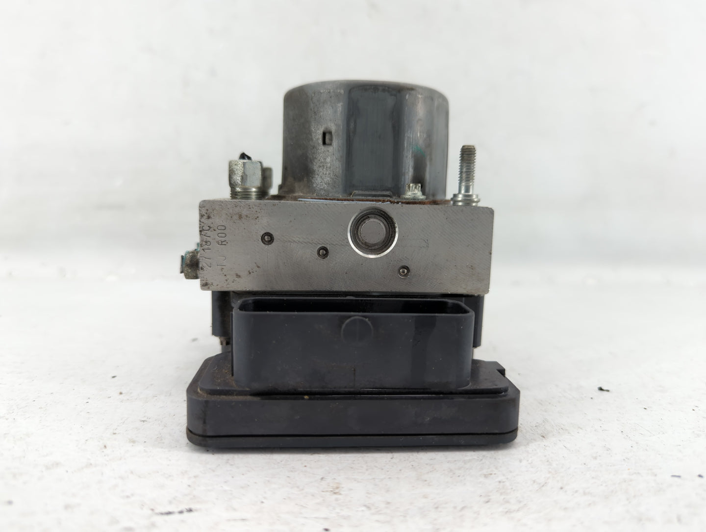 2015-2016 Nissan Rogue ABS Pump Control Module Replacement P/N:47660 5HA0A Fits Fits 2015 2016 OEM Used Auto Parts - Oemused