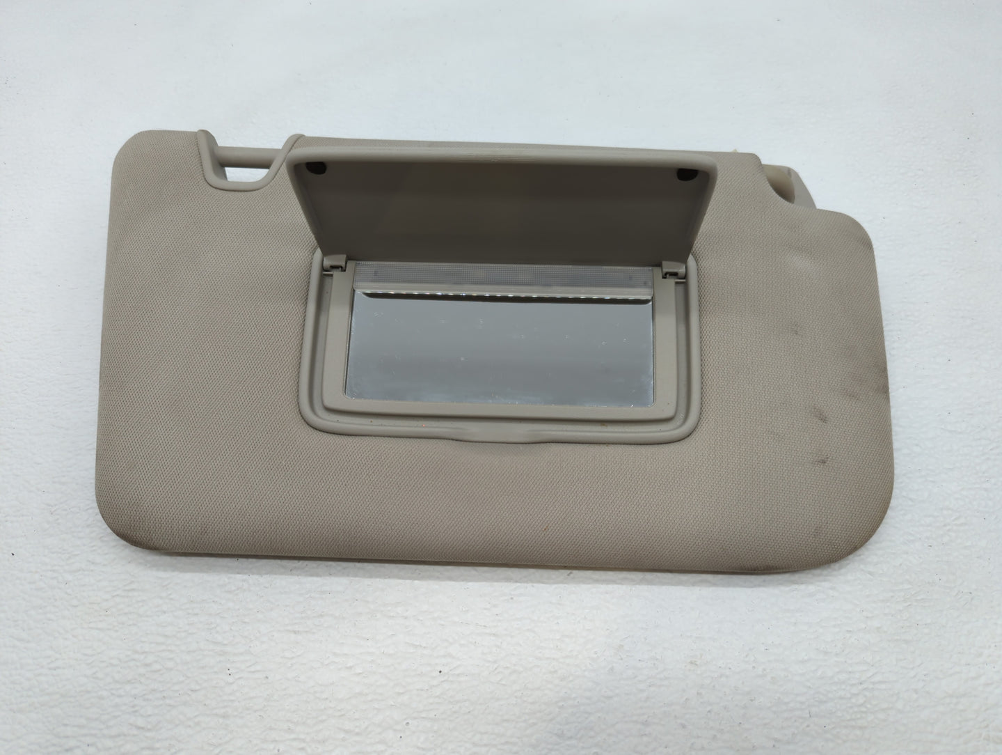 2014-2017 Nissan Rogue Sun Visor Shade Replacement Passenger Right Mirror Fits Fits 2014 2015 2016 2017 OEM Used Auto Parts 