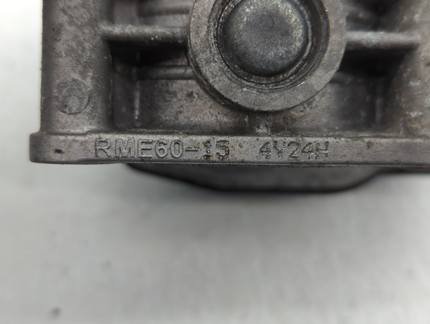 2011-2015 Nissan Rogue Throttle Body P/N:RME60-15 Fits Fits 2011 2012 2013 2014 2015 OEM Used Auto Parts - Oemusedautoparts1