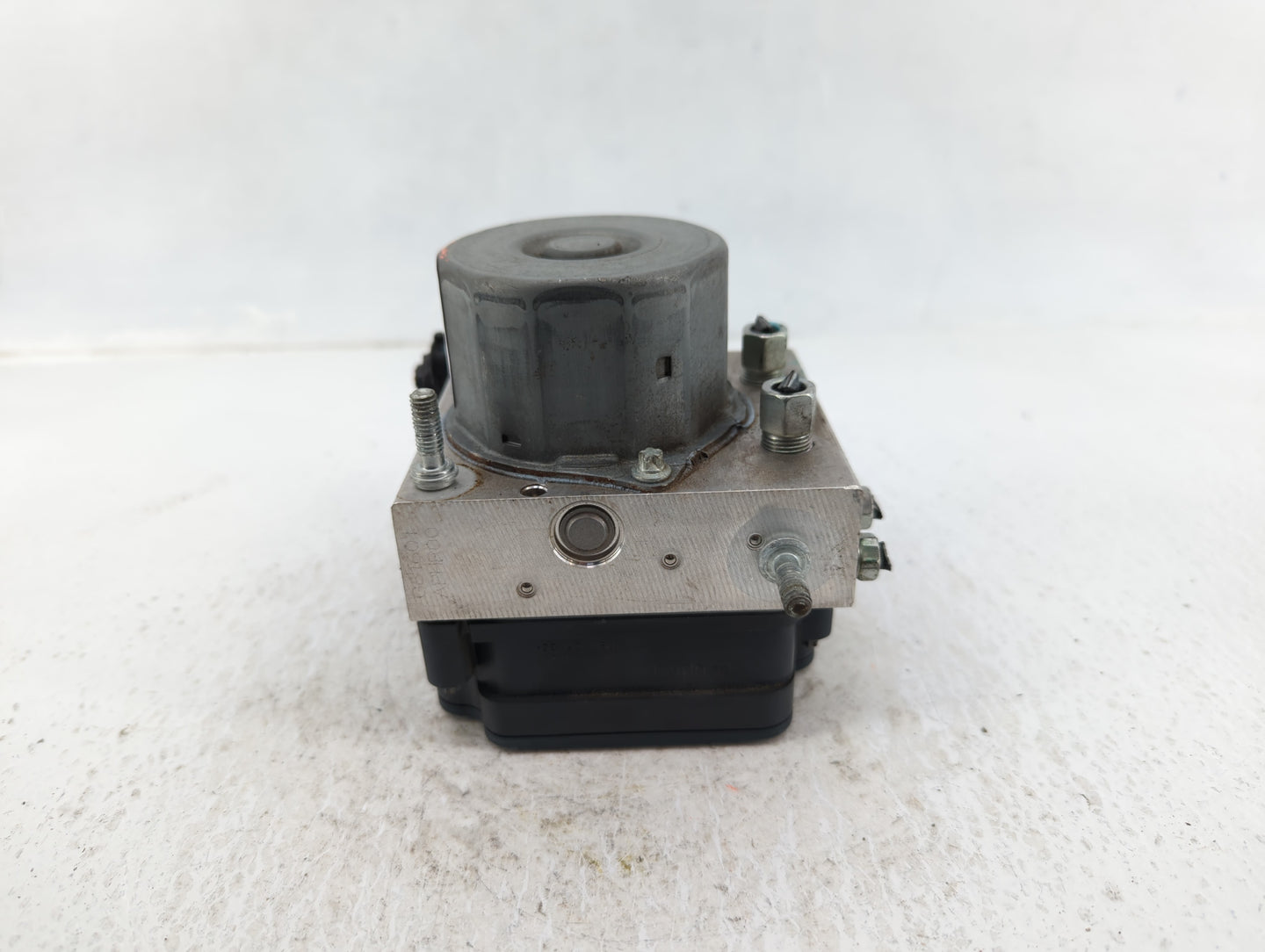 2015-2016 Nissan Rogue ABS Pump Control Module Replacement P/N:47660 5HA0A Fits Fits 2015 2016 OEM Used Auto Parts - Oemused