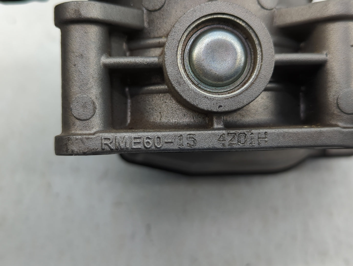 2011-2015 Nissan Rogue Throttle Body P/N:RME60-15 Fits Fits 2011 2012 2013 2014 2015 OEM Used Auto Parts - Oemusedautoparts1