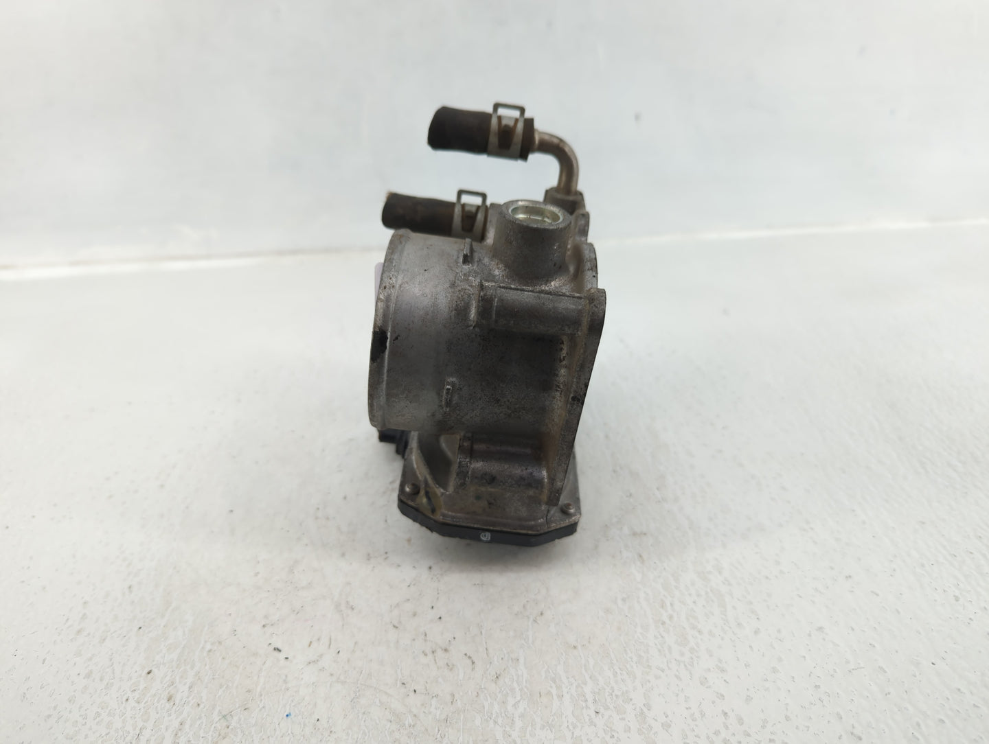 2014-2020 Nissan Rogue Throttle Body P/N:3TA60-01 Fits Fits 2013 2014 2015 2016 2017 2018 2019 2020 OEM Used Auto Parts - Oe