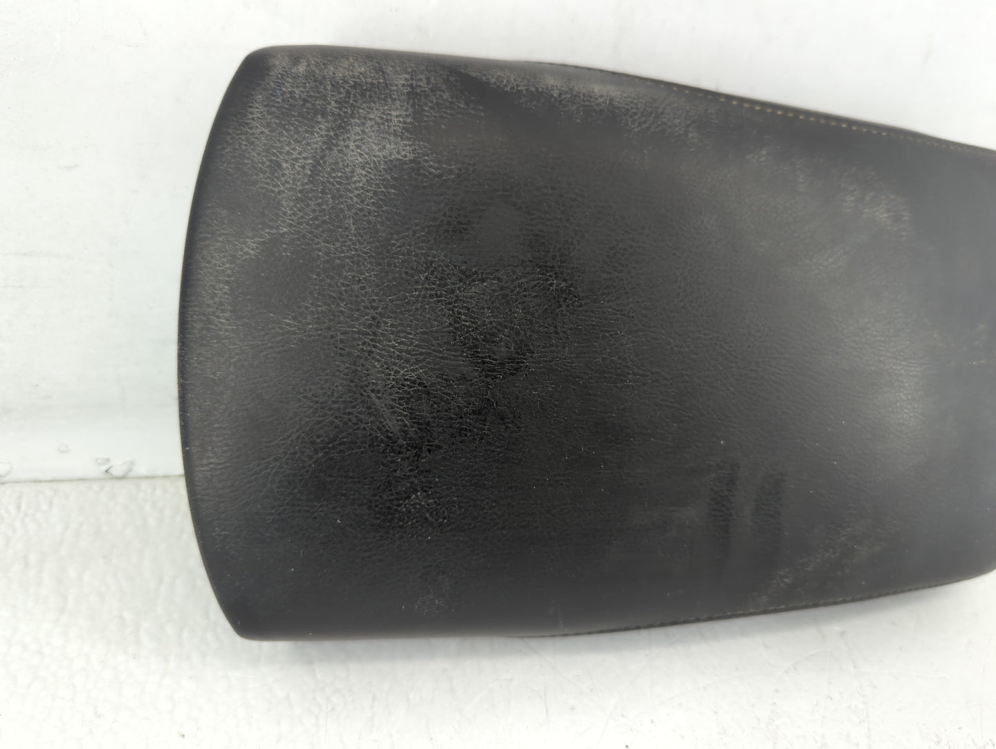 2015 Nissan Rogue Center Console Armrest Cover Lid Black - Oemusedautoparts1.com