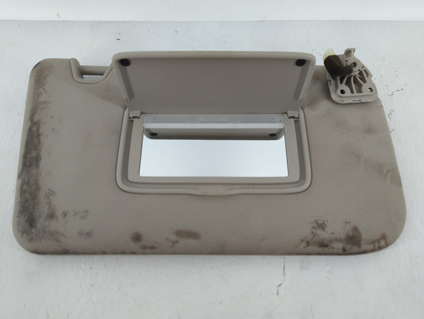 2014-2017 Nissan Rogue Sun Visor Shade Replacement Passenger Right Mirror Fits Fits 2014 2015 2016 2017 OEM Used Auto Parts 