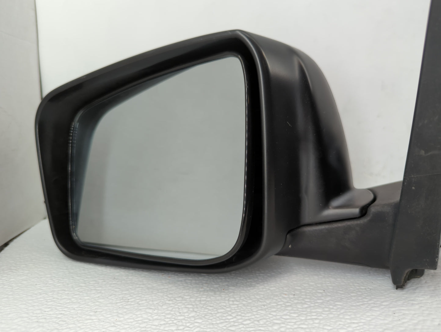2008-2015 Nissan Rogue Driver Side View Mirror - Left Door Mirror OEM Used - Oemusedautoparts1.com
