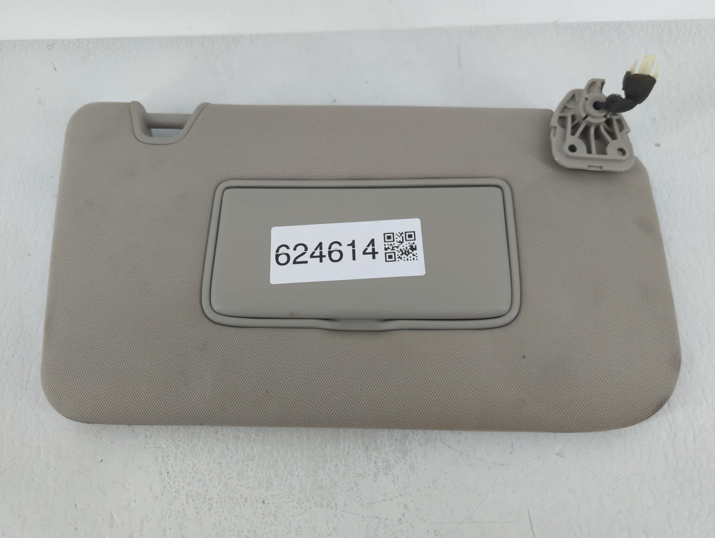 2014-2017 Nissan Rogue Sun Visor Shade Replacement Passenger Right Mirror Fits Fits 2014 2015 2016 2017 OEM Used Auto Parts 