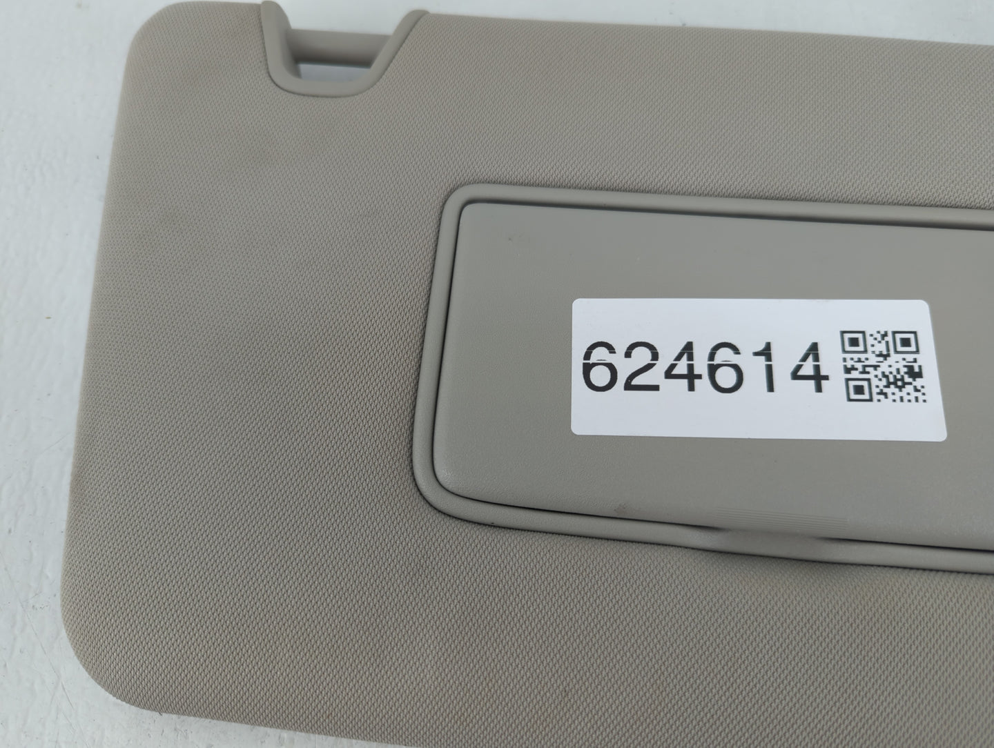 2014-2017 Nissan Rogue Sun Visor Shade Replacement Passenger Right Mirror Fits Fits 2014 2015 2016 2017 OEM Used Auto Parts 