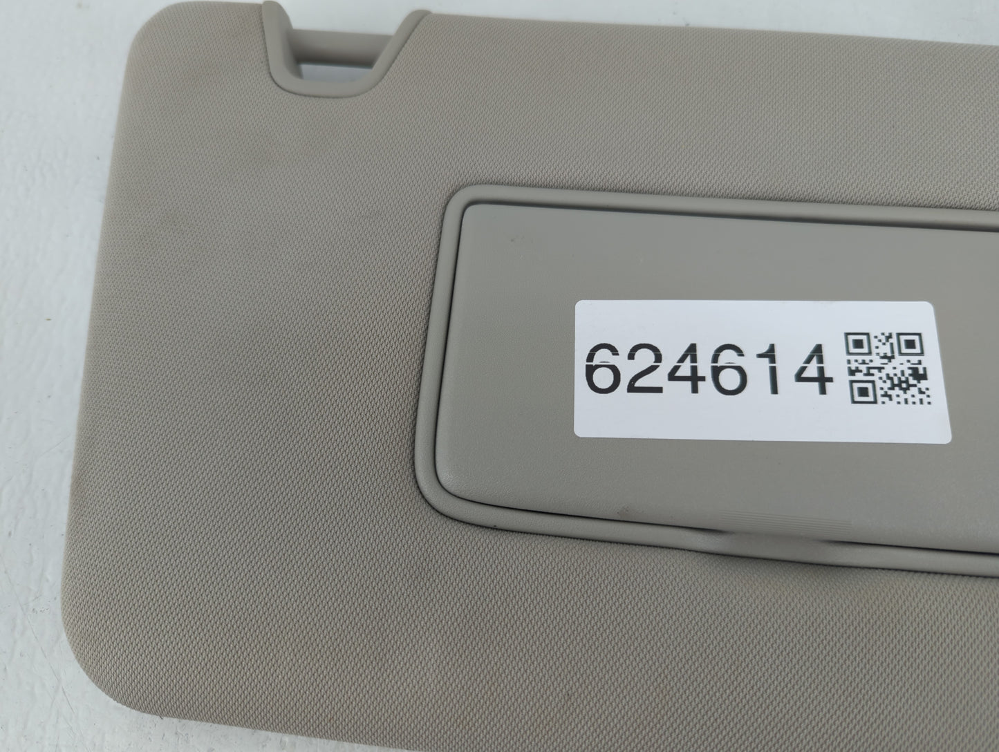 2014-2017 Nissan Rogue Sun Visor Shade Replacement Passenger Right Mirror Fits Fits 2014 2015 2016 2017 OEM Used Auto Parts 