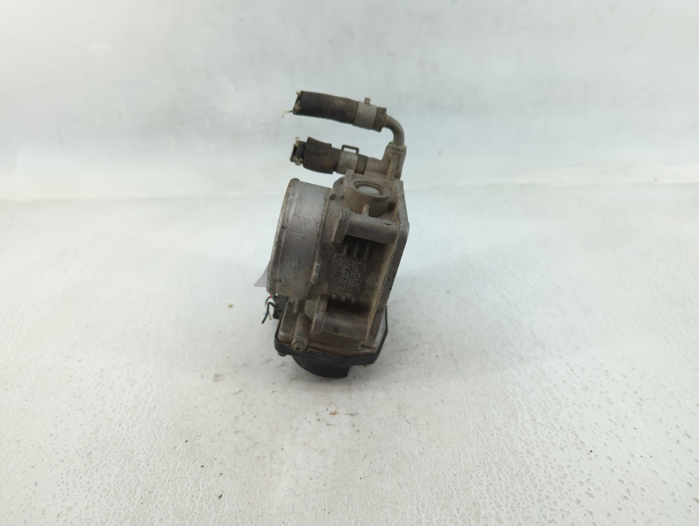 2011-2015 Nissan Rogue Throttle Body P/N:5318H RME60-15 Fits Fits 2011 2012 2013 2014 2015 OEM Used Auto Parts - Oemusedauto